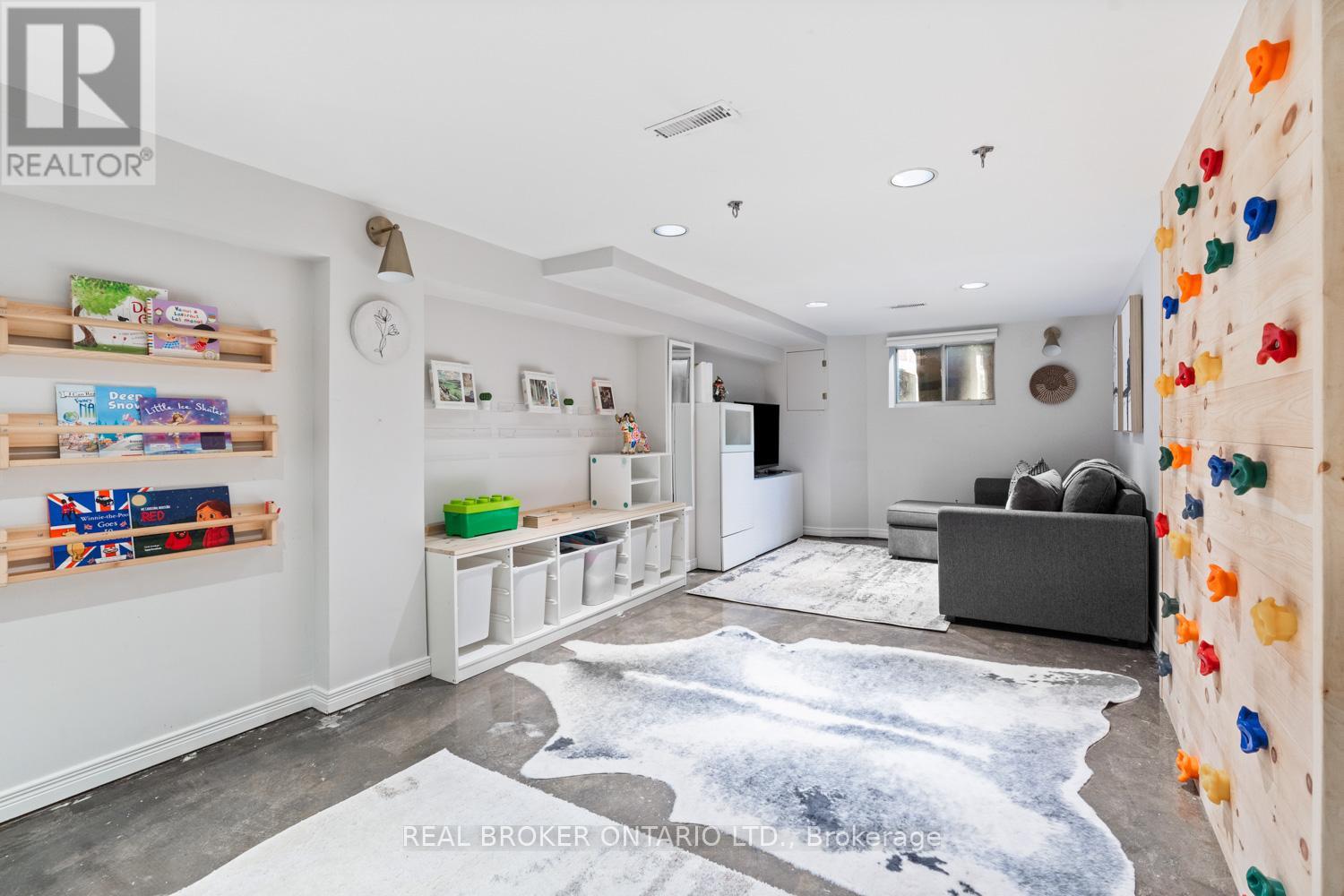 7 Juniper Avenue, Toronto, Ontario  M4L 1S1 - Photo 23 - E12516572