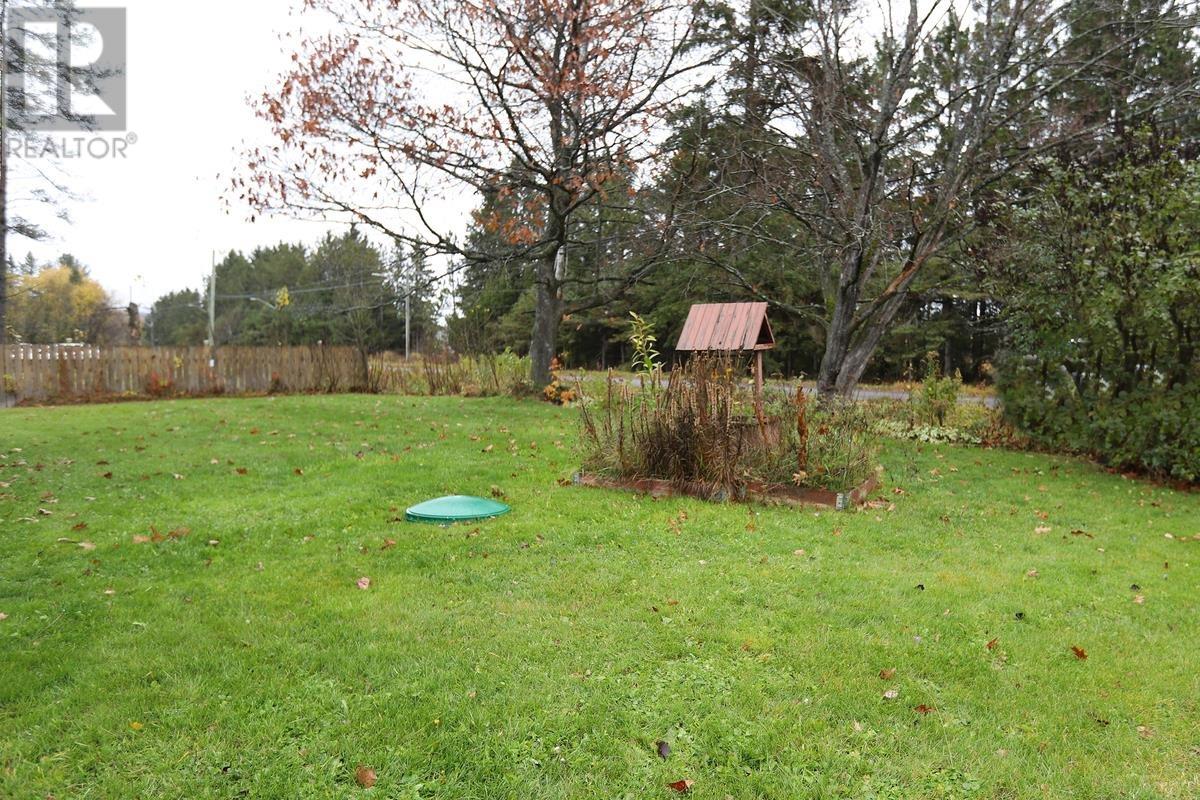 1279 Leighs Bay Rd, Sault Ste. Marie, Ontario P6A 5K8 - Photo 12 - SM253203