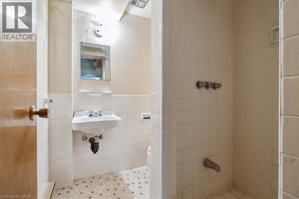 49 Head Street, Oakville, Ontario L6K 1L4 - Photo 14 - 40776980