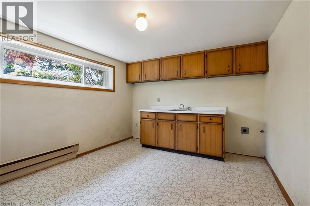 49 Head Street, Oakville, Ontario L6K 1L4 - Photo 15 - 40776980