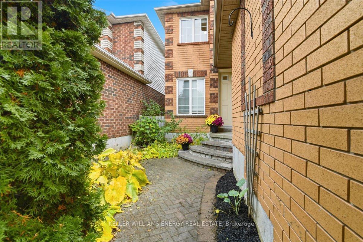 96 JOHN WALTER CRESCENT, Clarington, Ontario