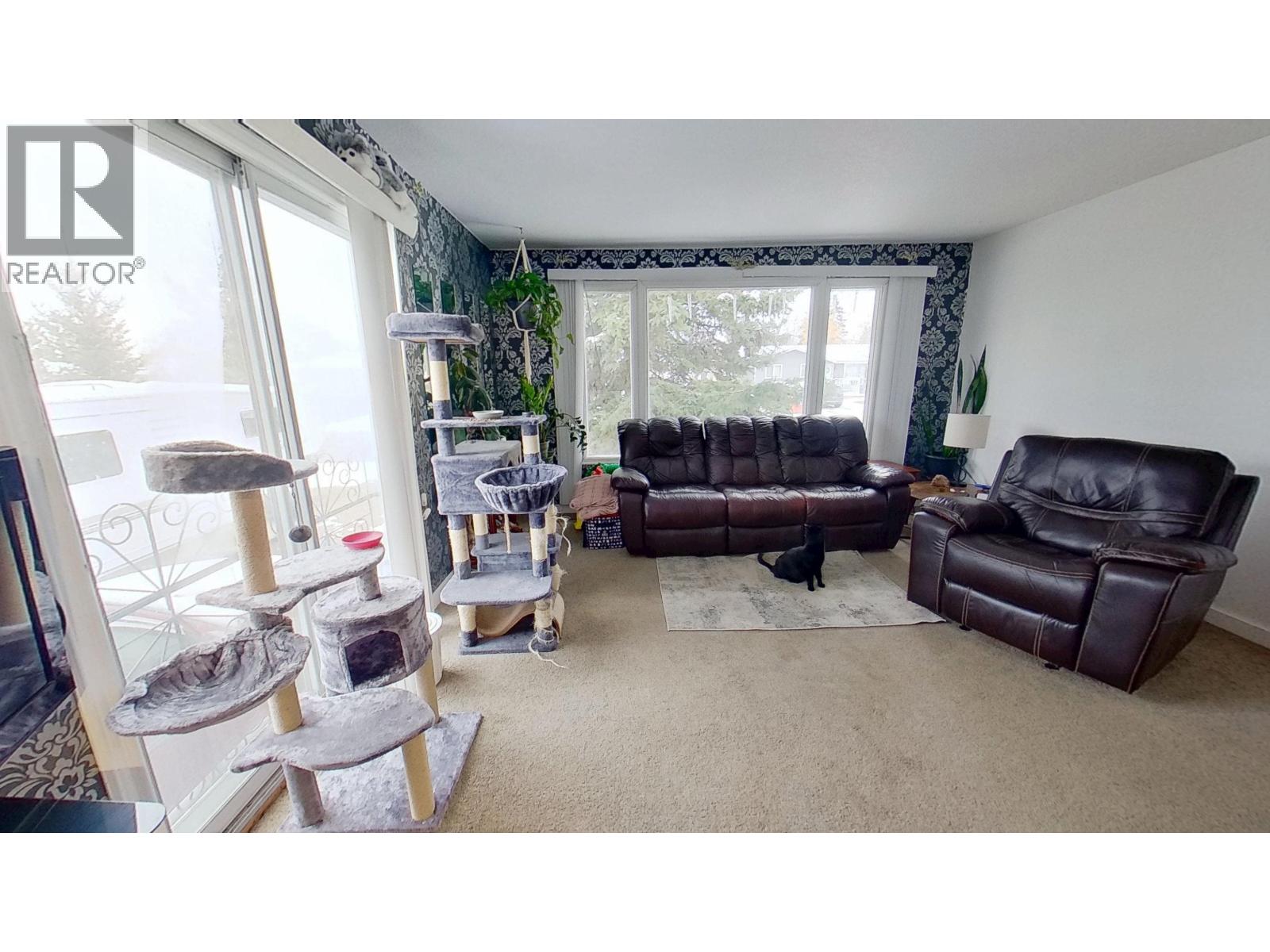 8232 98 Avenue, Fort St. John, British Columbia  V1J 1P5 - Photo 6 - R3065463