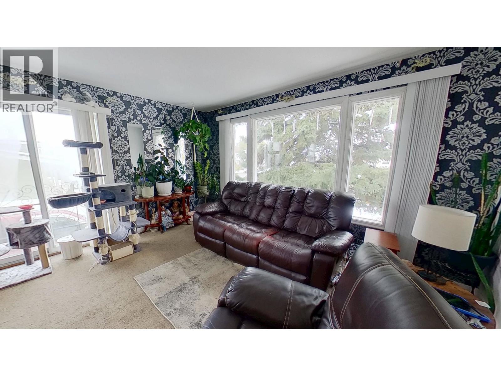 8232 98 Avenue, Fort St. John, British Columbia  V1J 1P5 - Photo 5 - R3065463