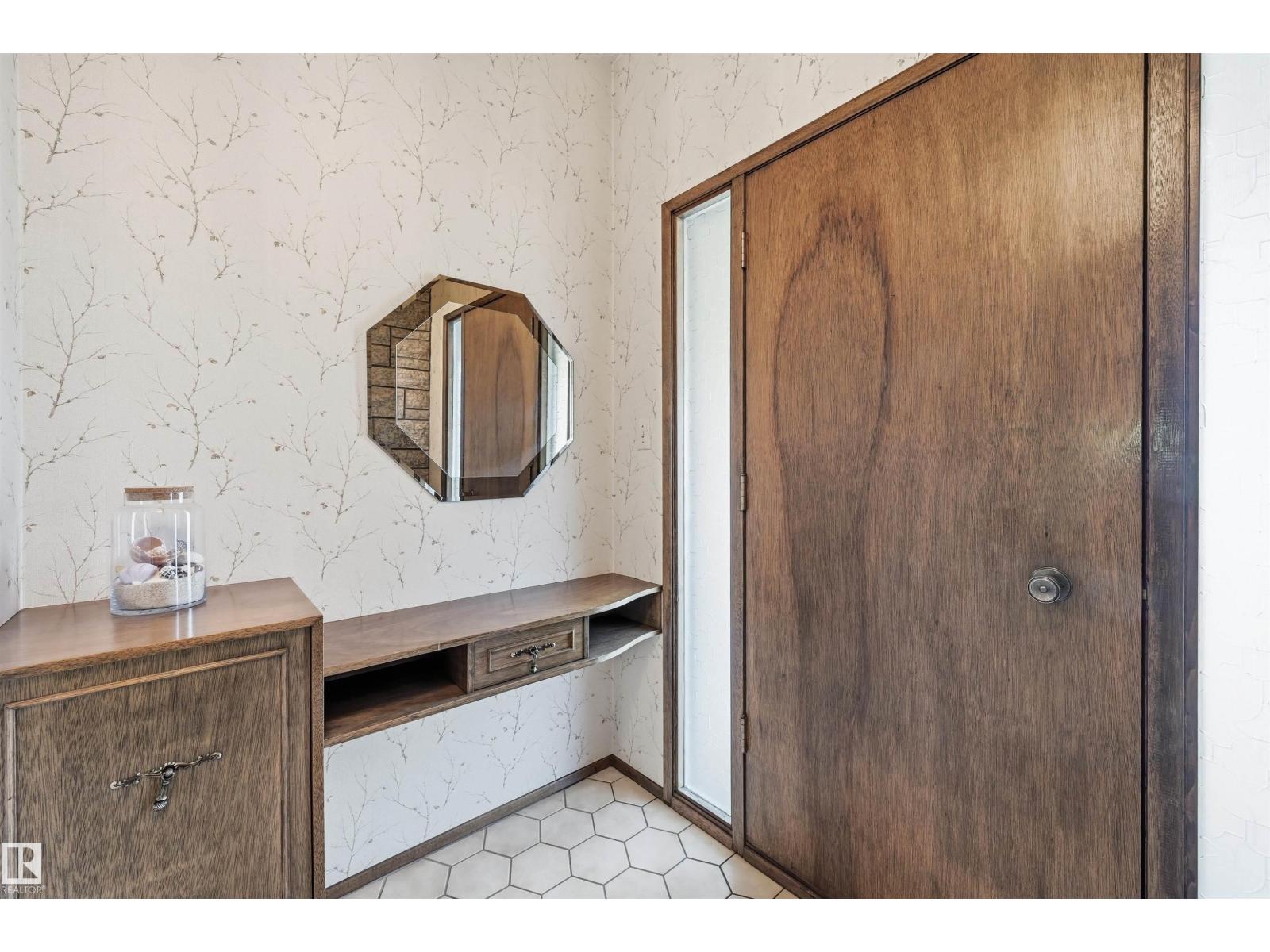 4231 86 St Nw, Edmonton, Alberta  T6K 1C5 - Photo 3 - E4464940