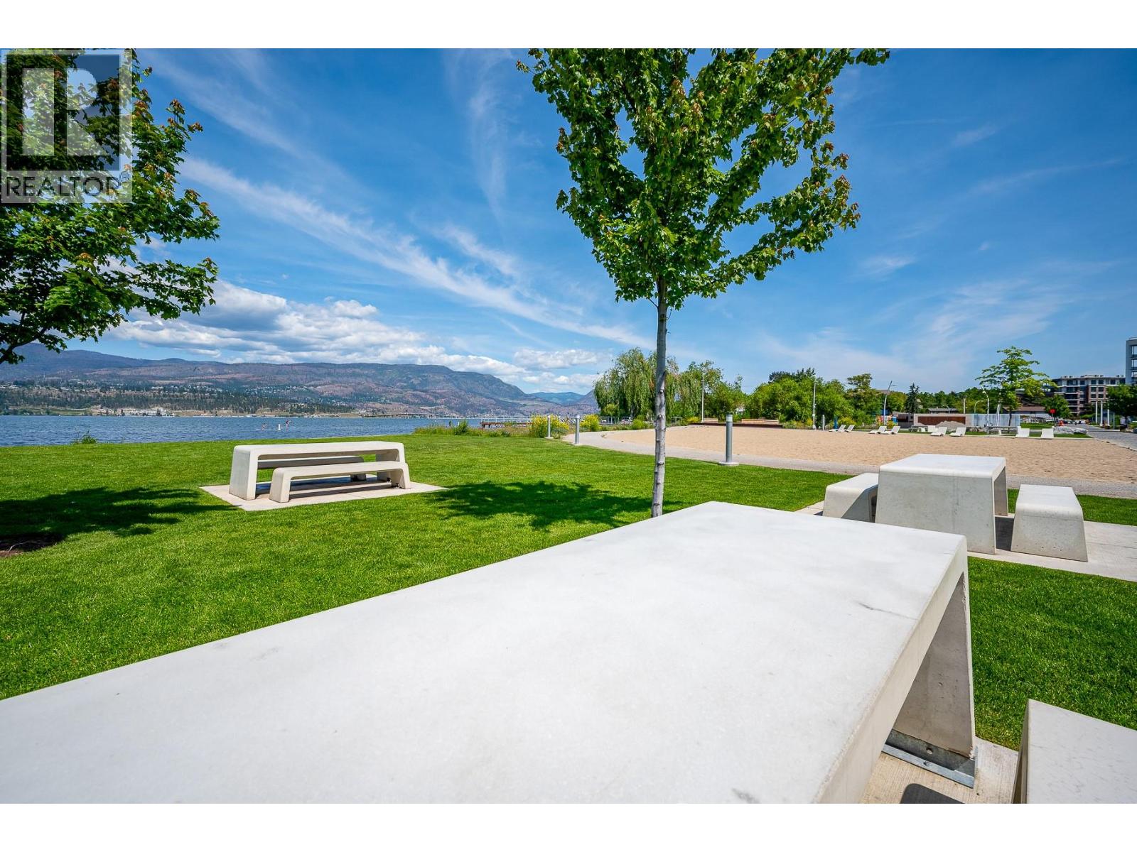 439 Osprey Avenue, Kelowna, British Columbia  V1Y 5A3 - Photo 2 - 10362428
