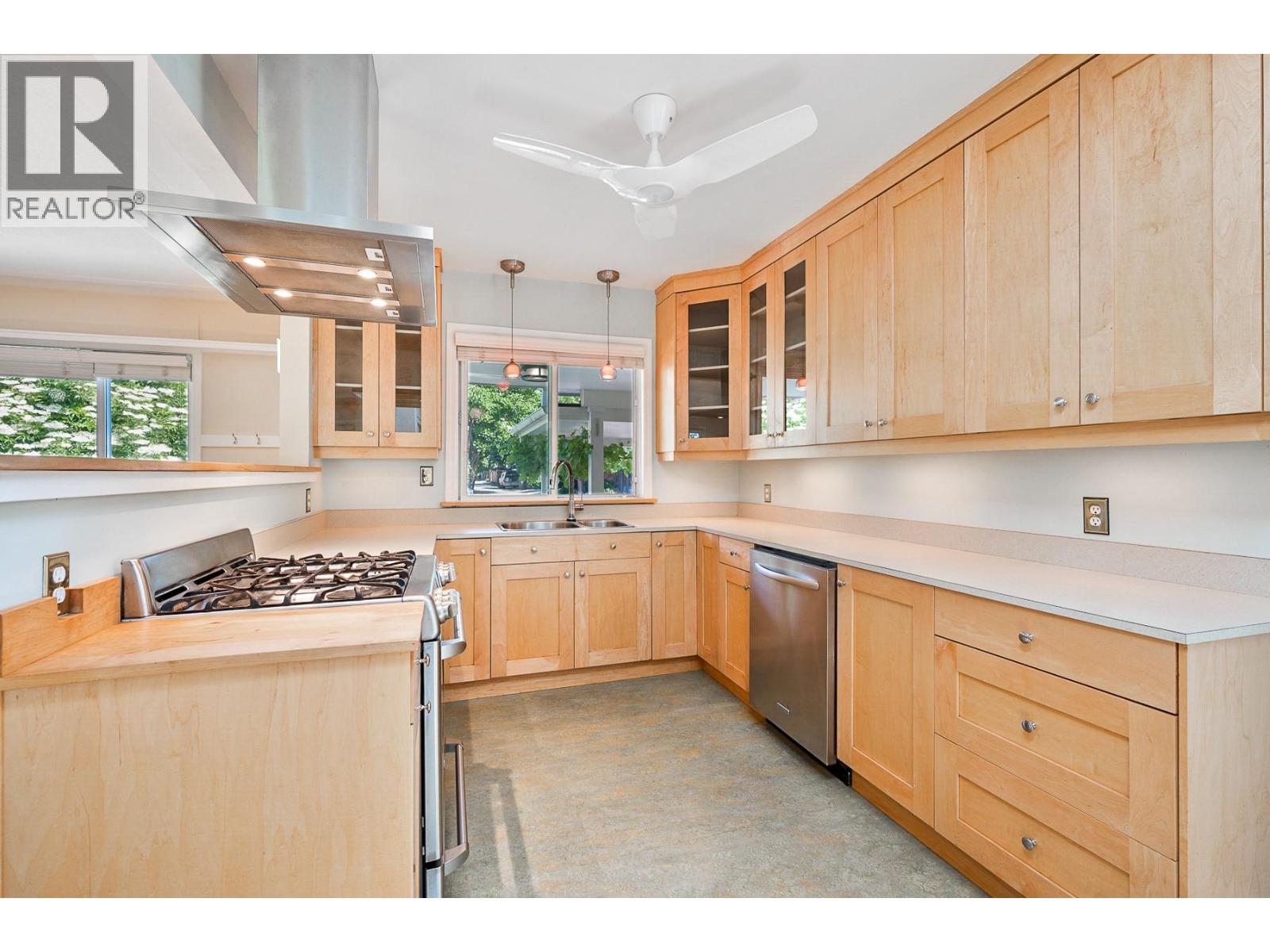 439 Osprey Avenue, Kelowna, British Columbia  V1Y 5A3 - Photo 19 - 10362428