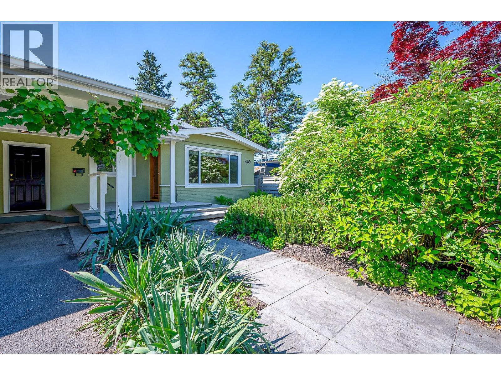 439 Osprey Avenue, Kelowna, British Columbia  V1Y 5A3 - Photo 4 - 10362428