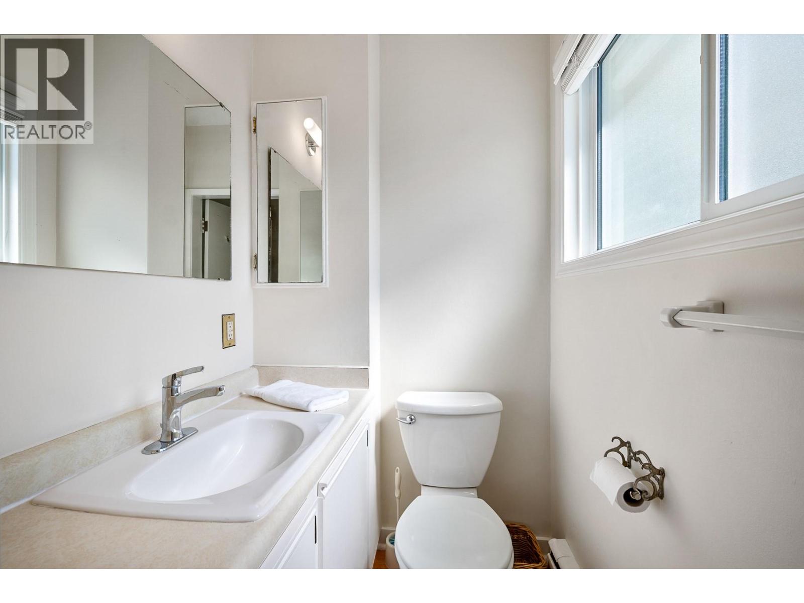 439 Osprey Avenue, Kelowna, British Columbia  V1Y 5A3 - Photo 41 - 10362428