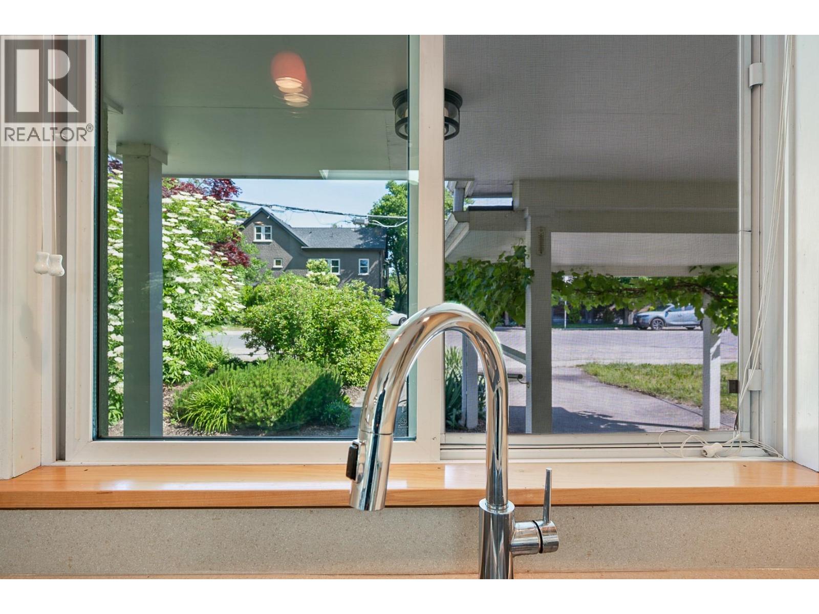 439 Osprey Avenue, Kelowna, British Columbia  V1Y 5A3 - Photo 23 - 10362428