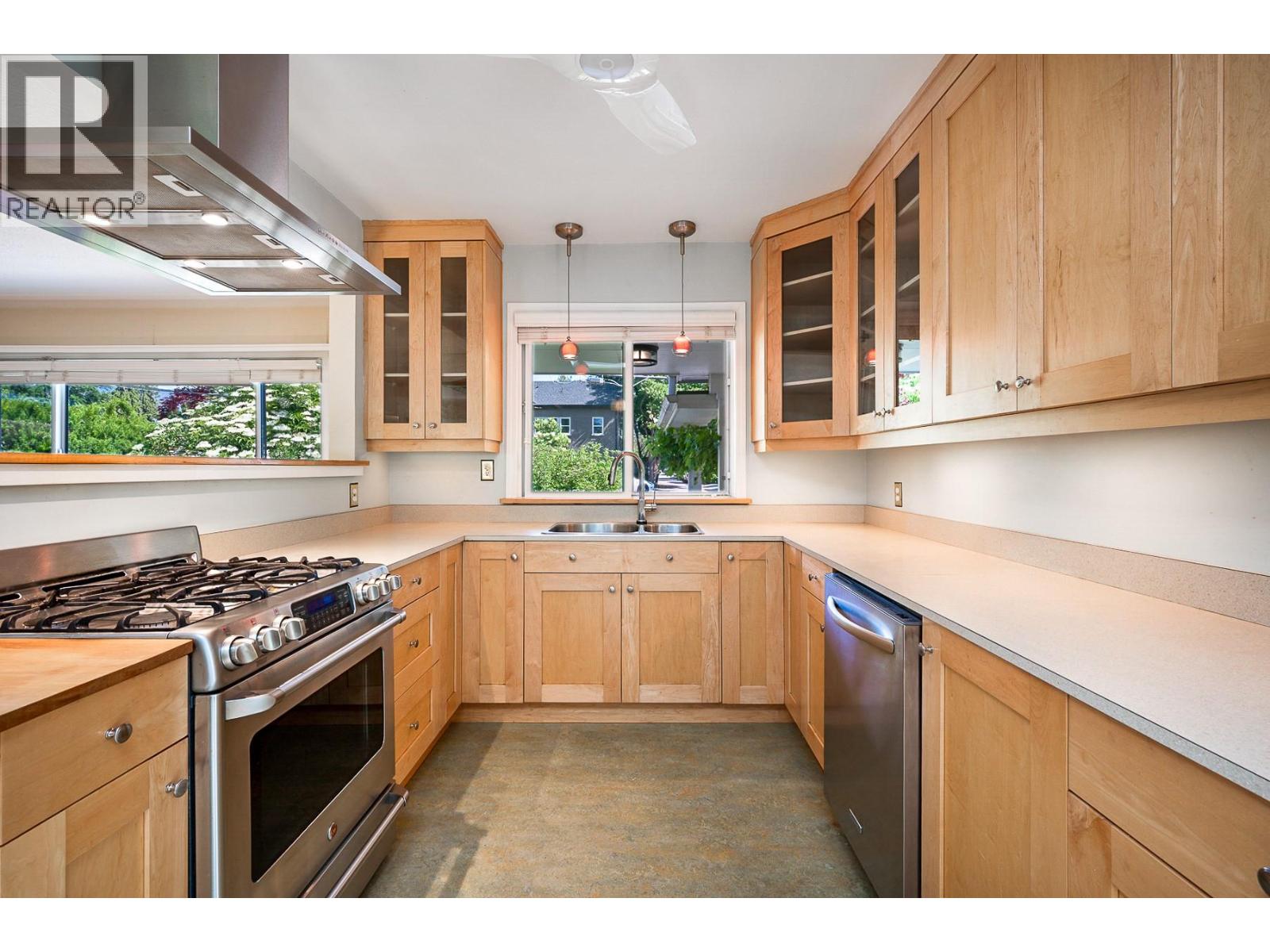 439 Osprey Avenue, Kelowna, British Columbia  V1Y 5A3 - Photo 22 - 10362428