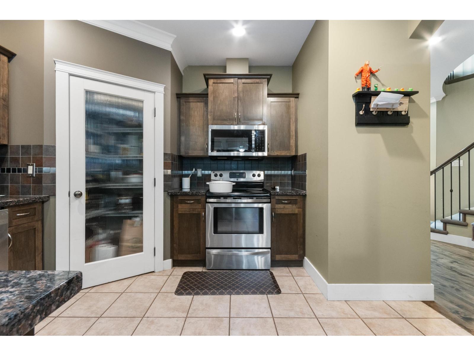 5883 Garrison Boulevard, Garrison Crossing, Chilliwack, British Columbia  V2R 5X8 - Photo 14 - R3064968