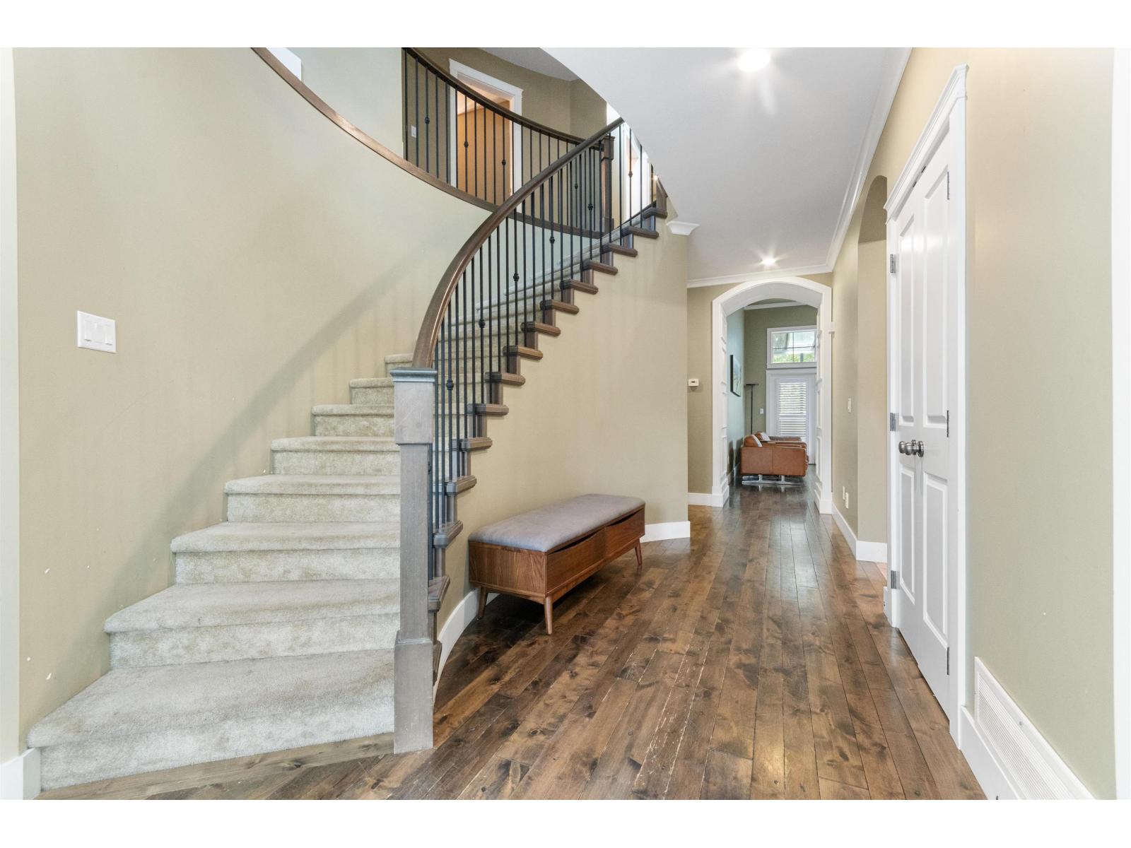 5883 Garrison Boulevard, Garrison Crossing, Chilliwack, British Columbia  V2R 5X8 - Photo 2 - R3064968