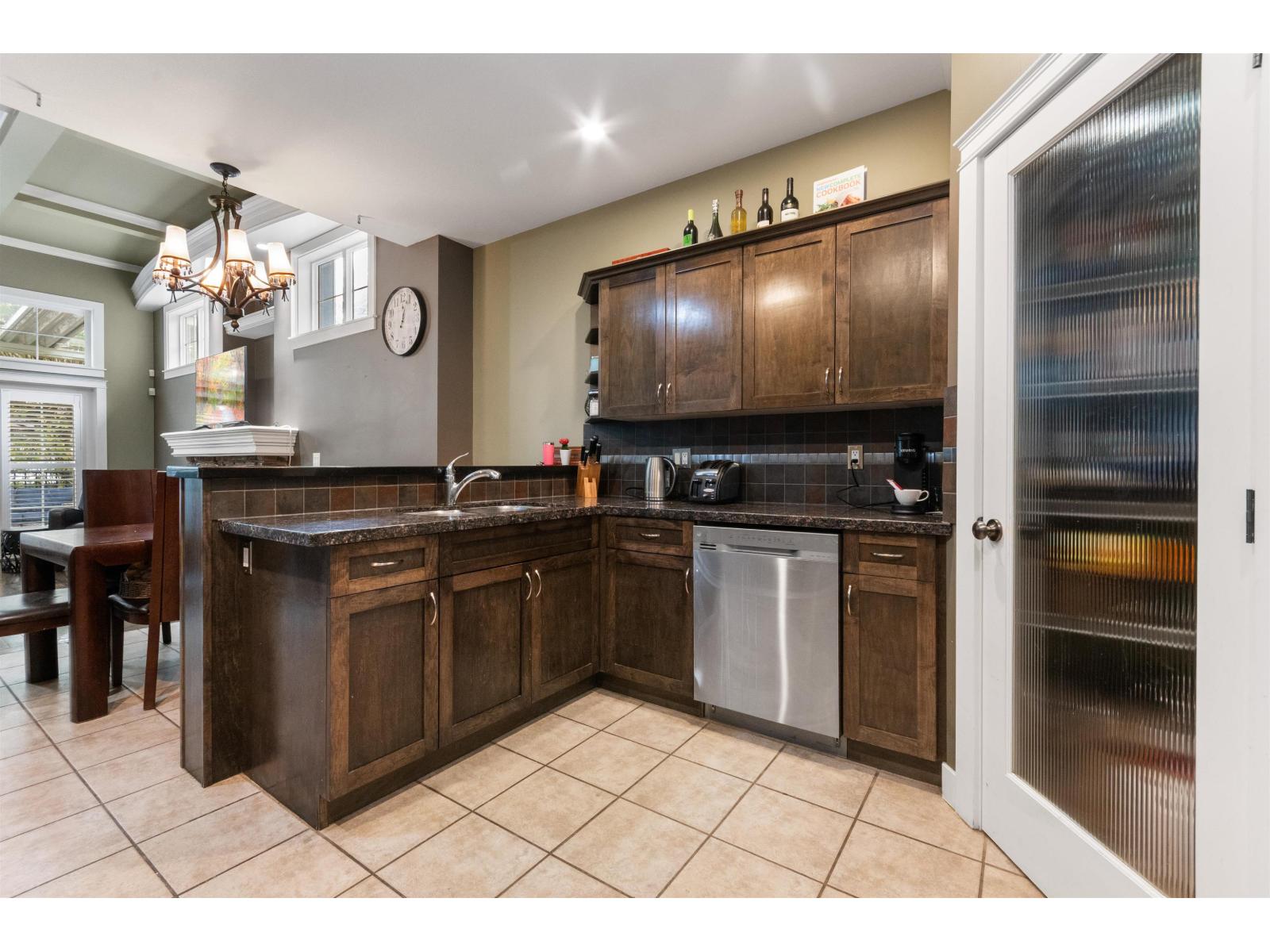 5883 Garrison Boulevard, Garrison Crossing, Chilliwack, British Columbia  V2R 5X8 - Photo 12 - R3064968