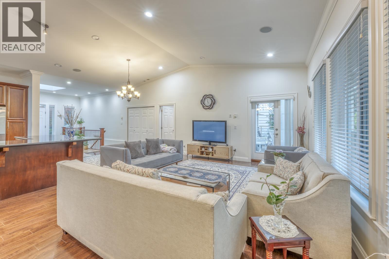 1041 Prospect Avenue, North Vancouver, British Columbia V7R 2M6 - Photo 7 - R3065442