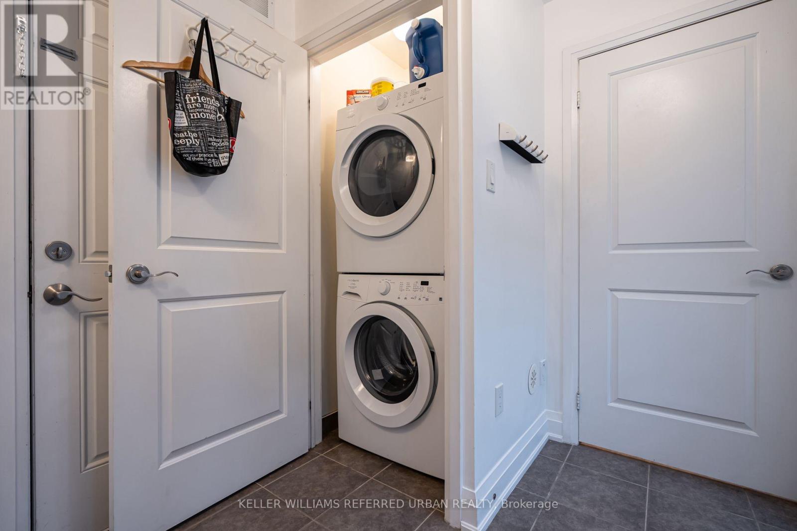 68 Raffeix Lane, Toronto, Ontario M5A 3P1 - Photo 36 - C12518288