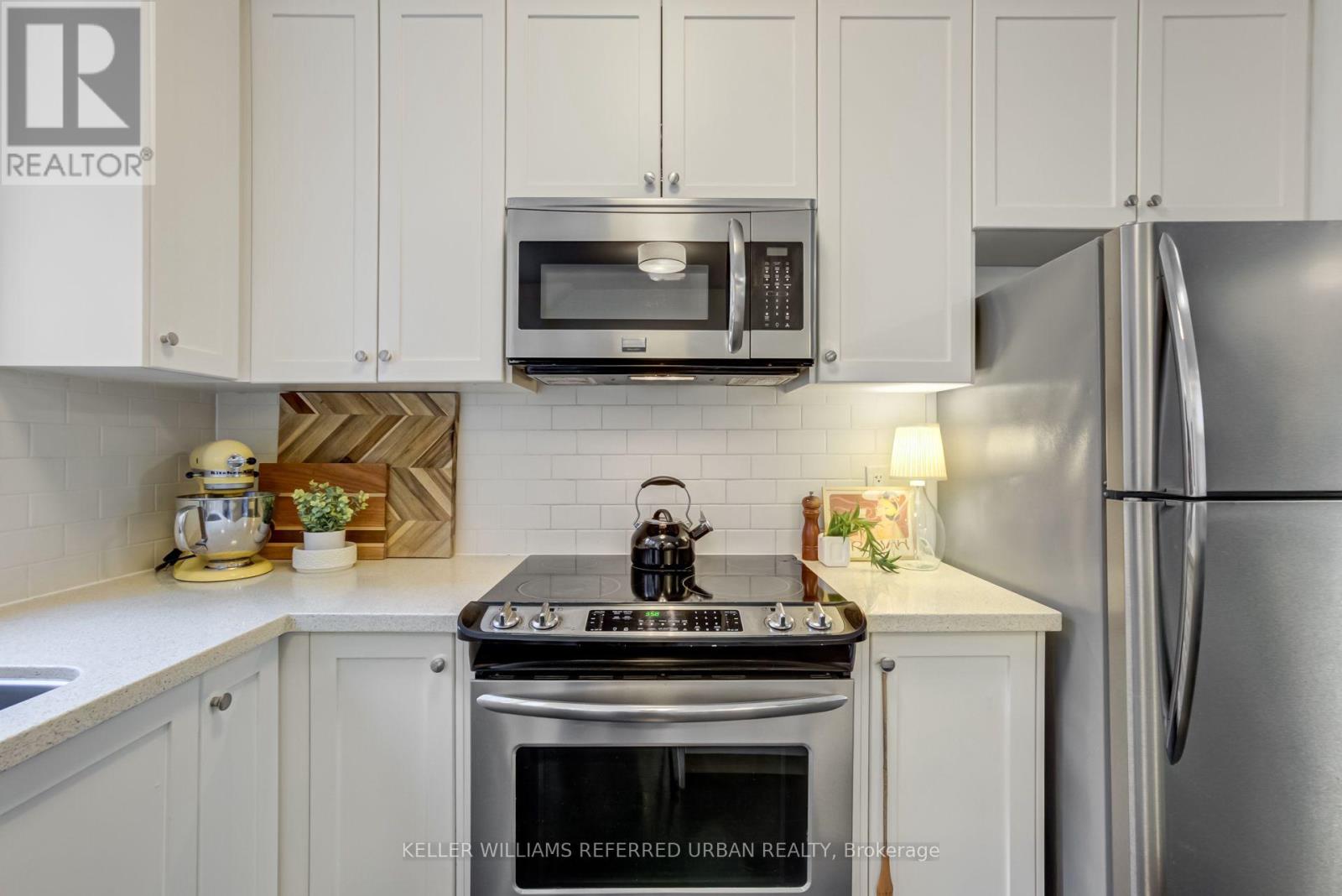 68 Raffeix Lane, Toronto, Ontario M5A 3P1 - Photo 9 - C12518288