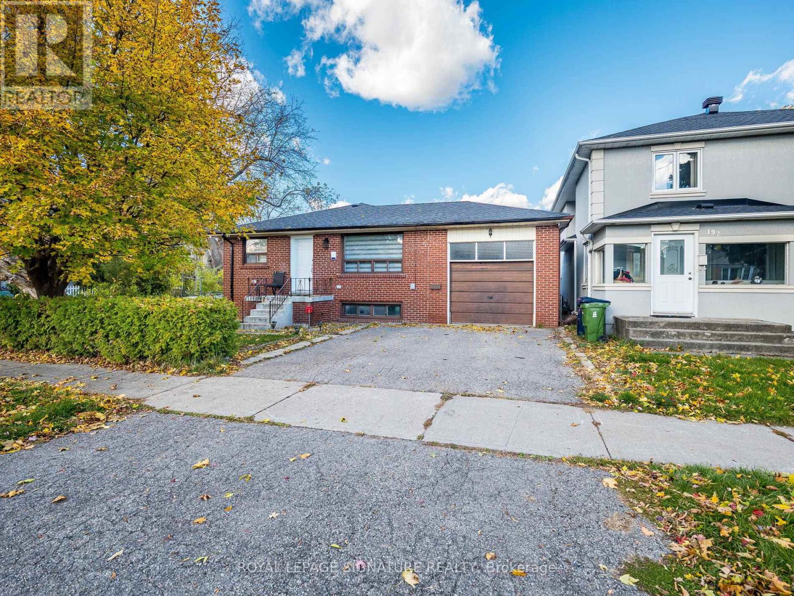 194 Pleasant Avenue, Toronto, Ontario  M2M 1M3 - Photo 2 - C12518338