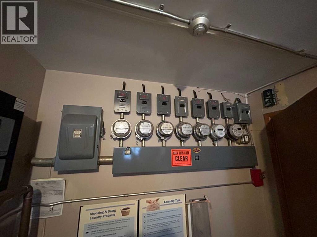 2712/2716 Brentwood Boulevard Nw, Calgary, Alberta  T2L 1J4 - Photo 15 - A2249481