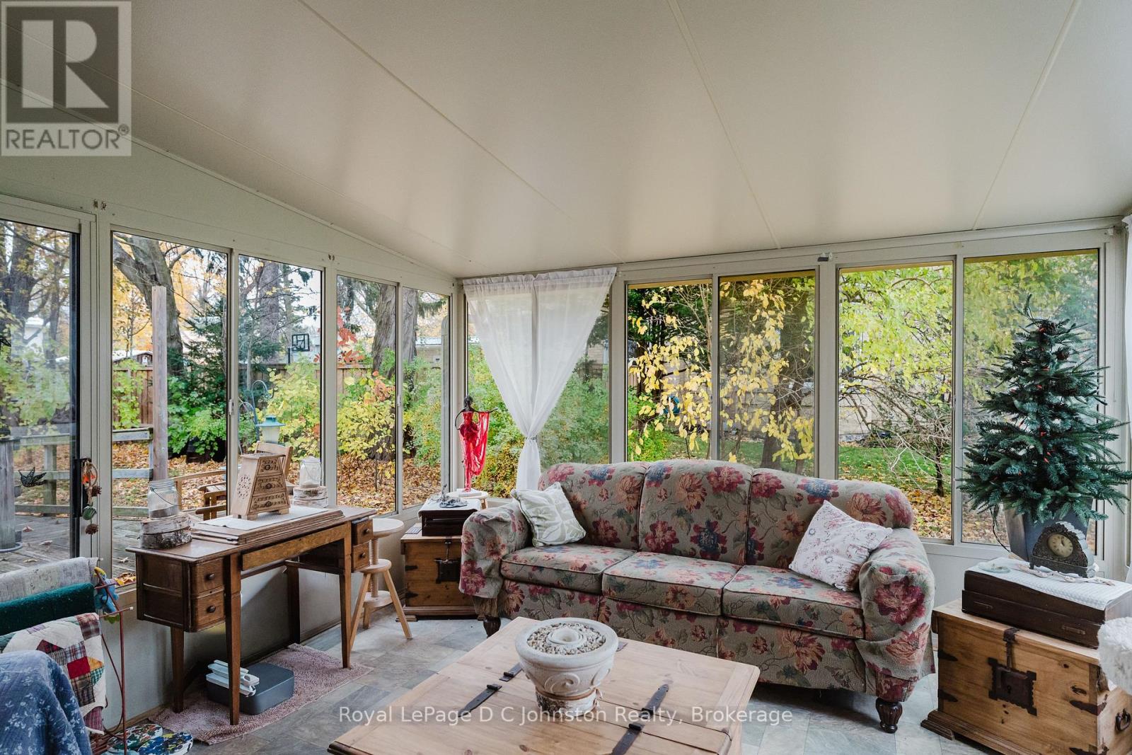 643 Elgin Street, Saugeen Shores, Ontario  N0H 2C0 - Photo 23 - X12518346