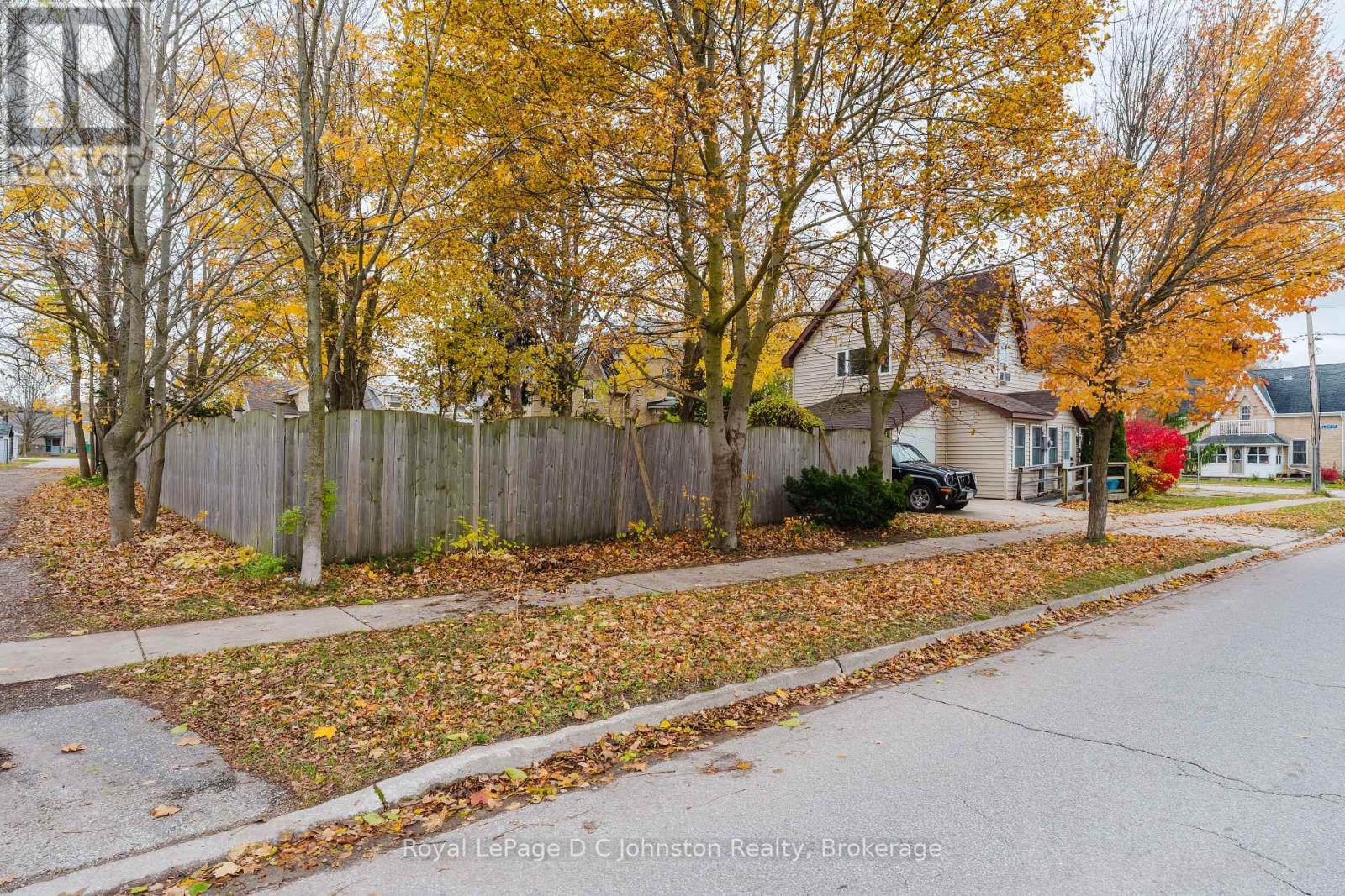 643 Elgin Street, Saugeen Shores, Ontario  N0H 2C0 - Photo 42 - X12518346