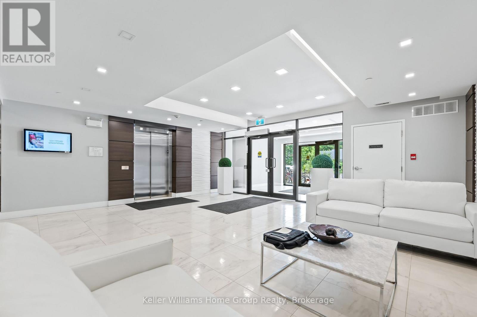 108 - 1280 Gordon Street, Guelph, Ontario  N1L 0N6 - Photo 2 - X12518446