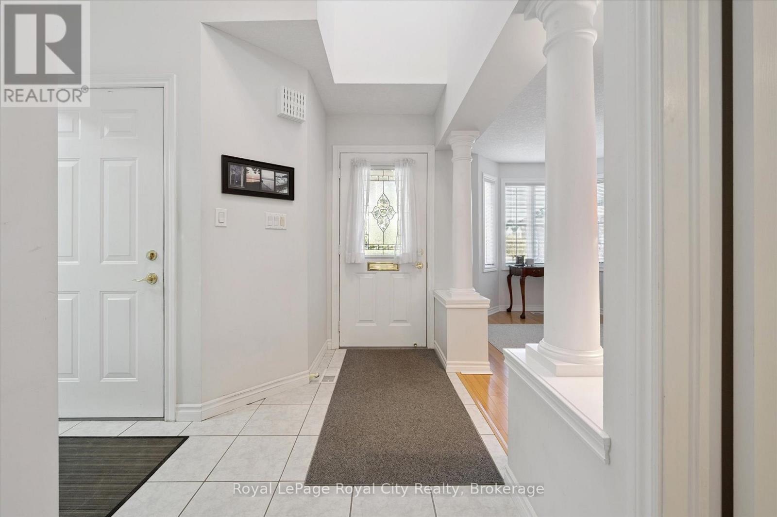 17 Terraview Crescent, Guelph, Ontario  N1G 5A7 - Photo 3 - X12518638