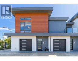 5 243 Corfield St S Parksville