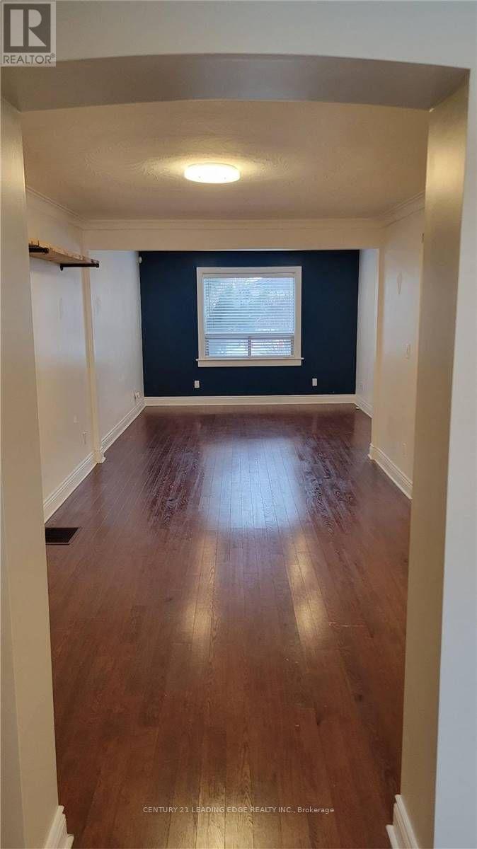 213 Woodfield Road, Toronto, Ontario  M4L 2W8 - Photo 4 - E12518382