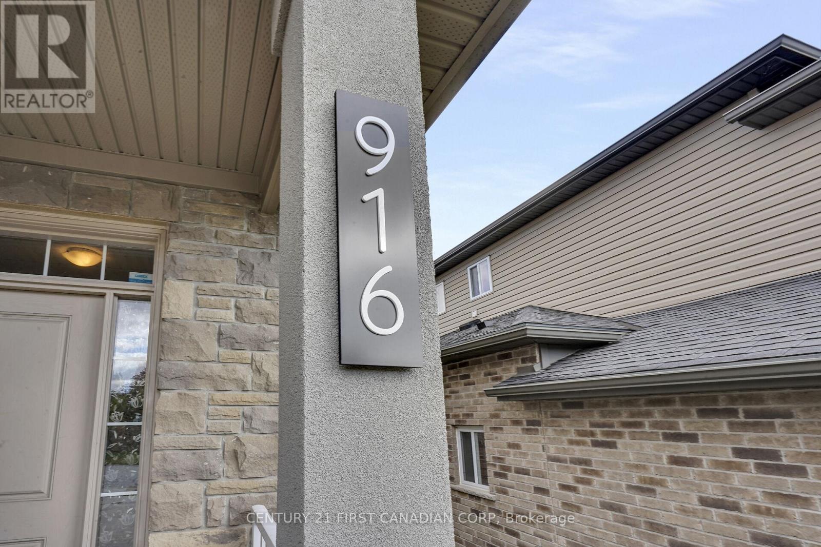 916 Roulston Street, London North, Ontario N6H 0E6 - Photo 3 - X12518448