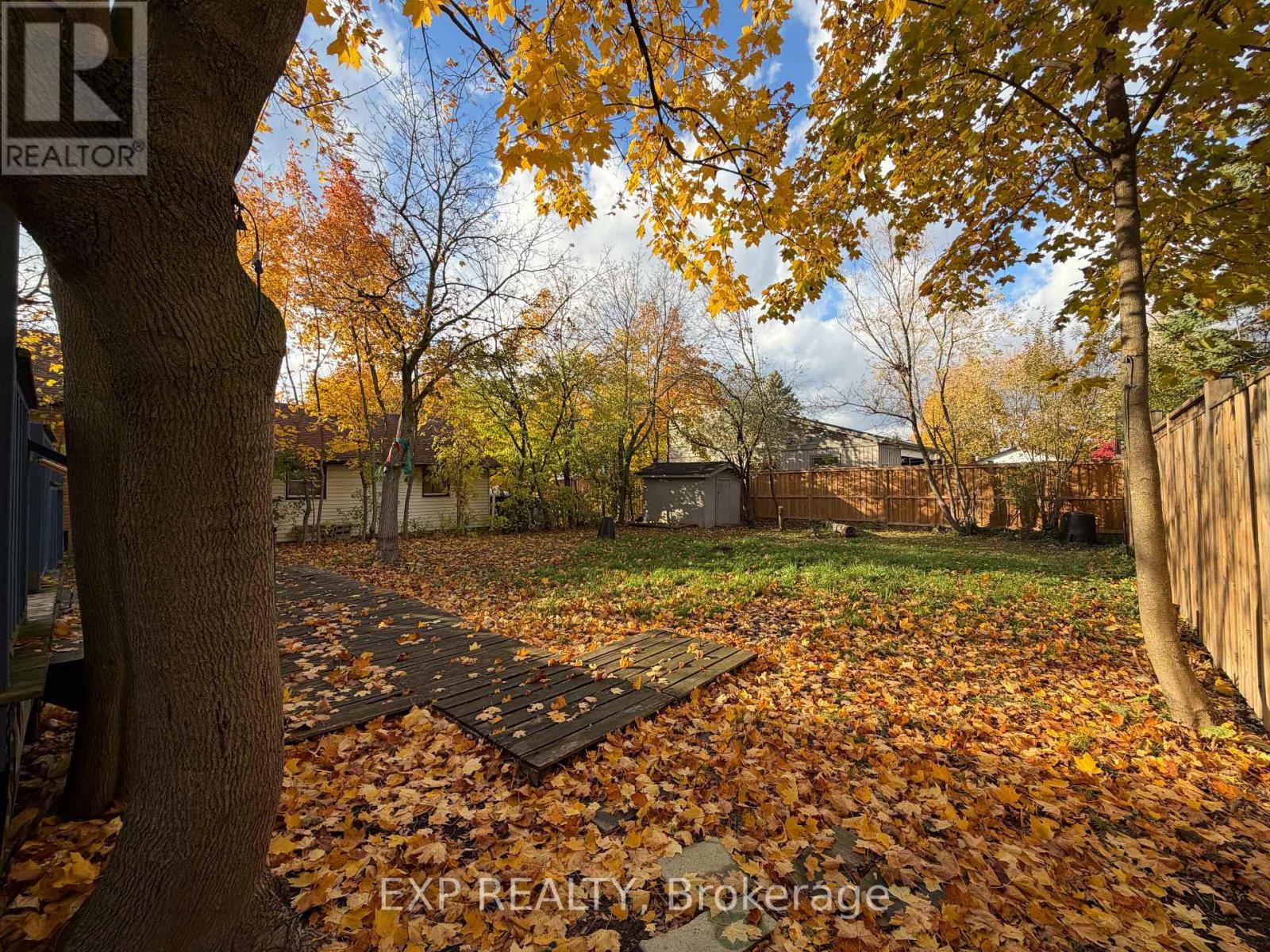 642 Base Line Road E, London South, Ontario  N6C 2R4 - Photo 4 - X12518570