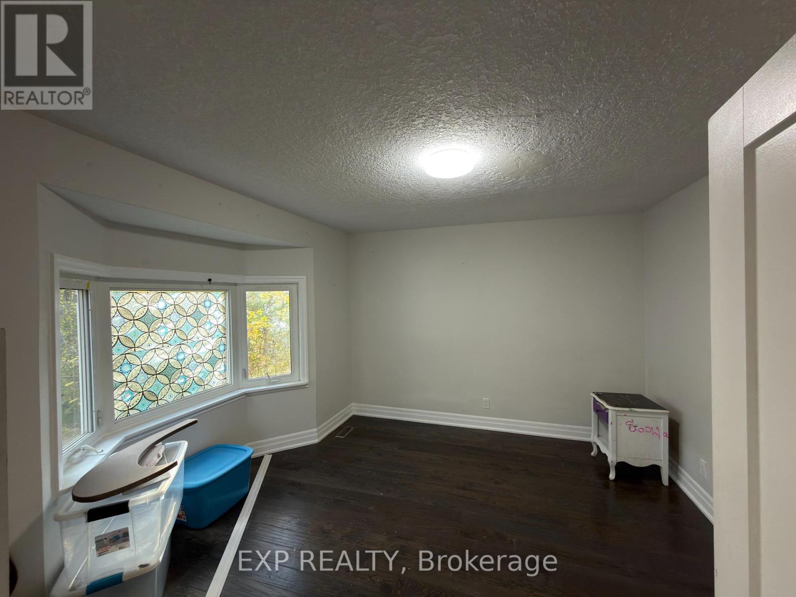 642 Base Line Road E, London South, Ontario  N6C 2R4 - Photo 7 - X12518570