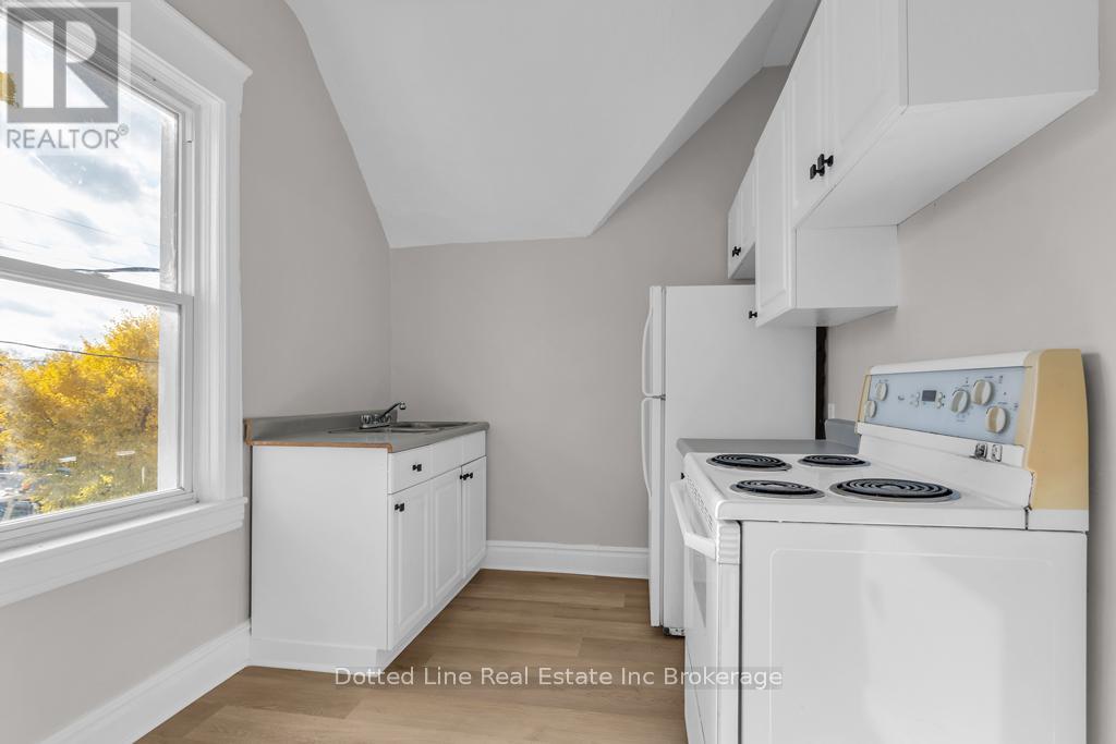 64 Forest Avenue, St. Thomas, Ontario  N5R 2J3 - Photo 11 - X12518478