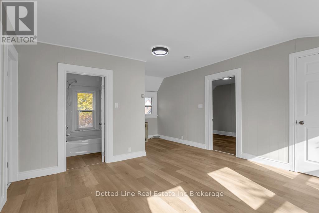 64 Forest Avenue, St. Thomas, Ontario  N5R 2J3 - Photo 8 - X12518478