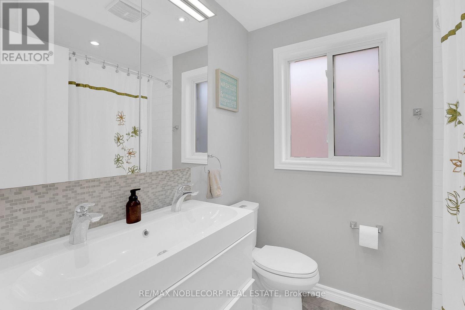 92 Water Garden Lane, Vaughan, Ontario  L4H 1N5 - Photo 23 - N12518360