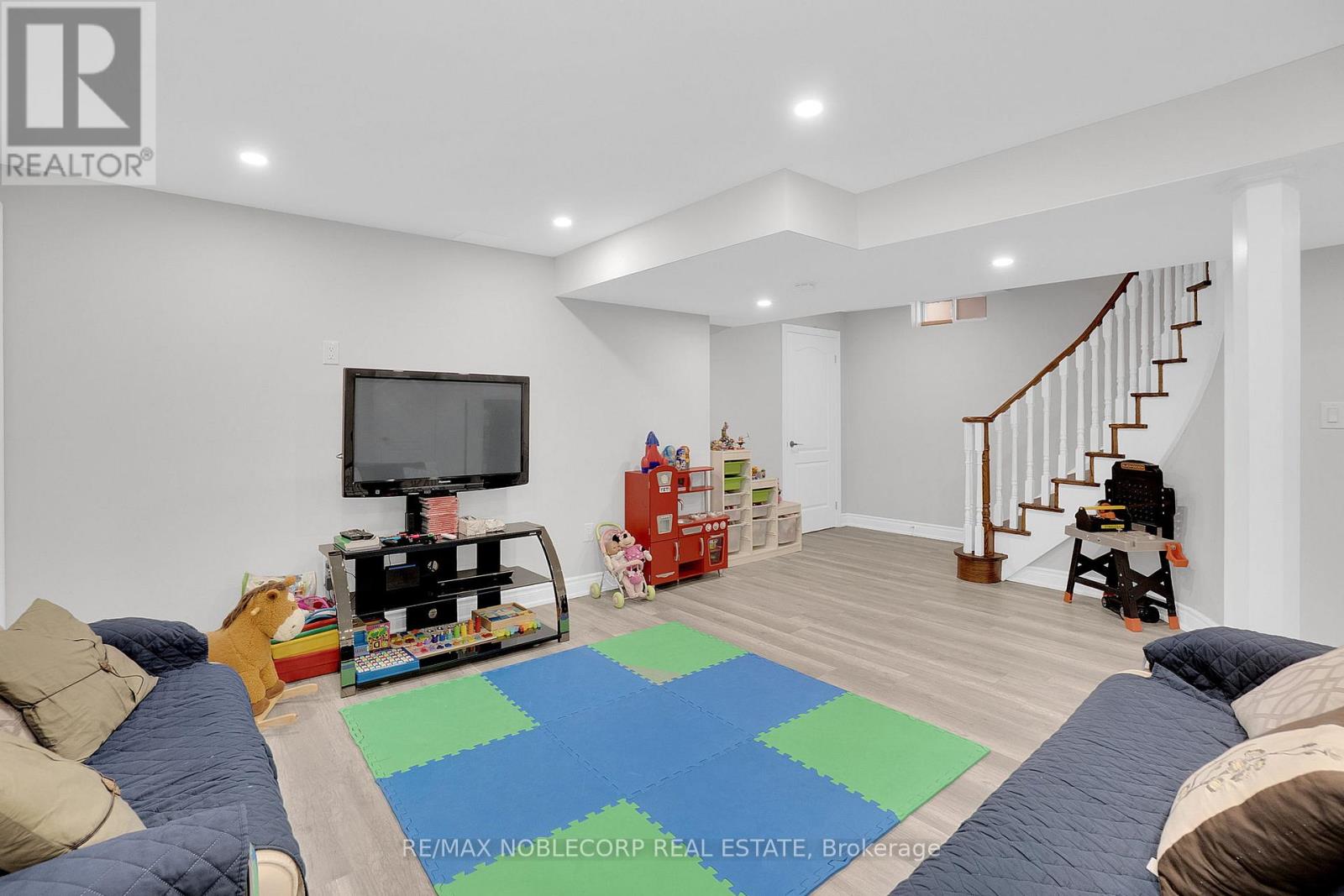 92 Water Garden Lane, Vaughan, Ontario  L4H 1N5 - Photo 25 - N12518360