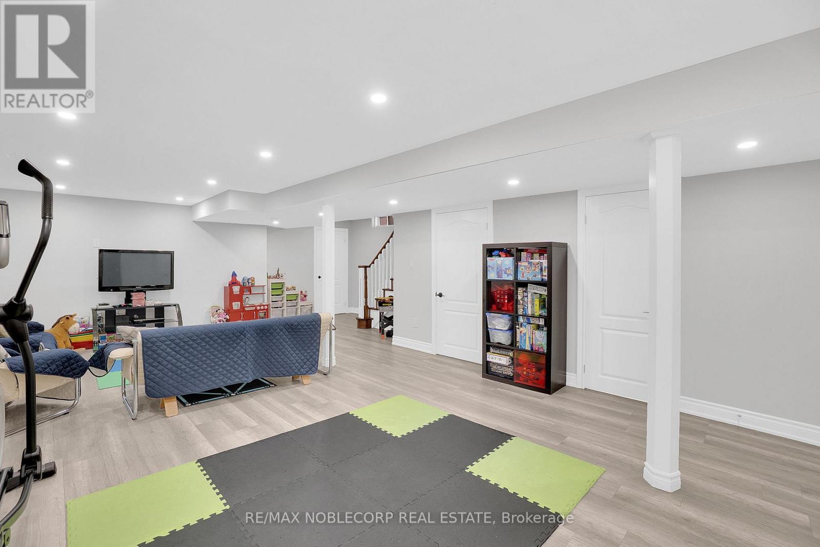 92 Water Garden Lane, Vaughan, Ontario  L4H 1N5 - Photo 26 - N12518360