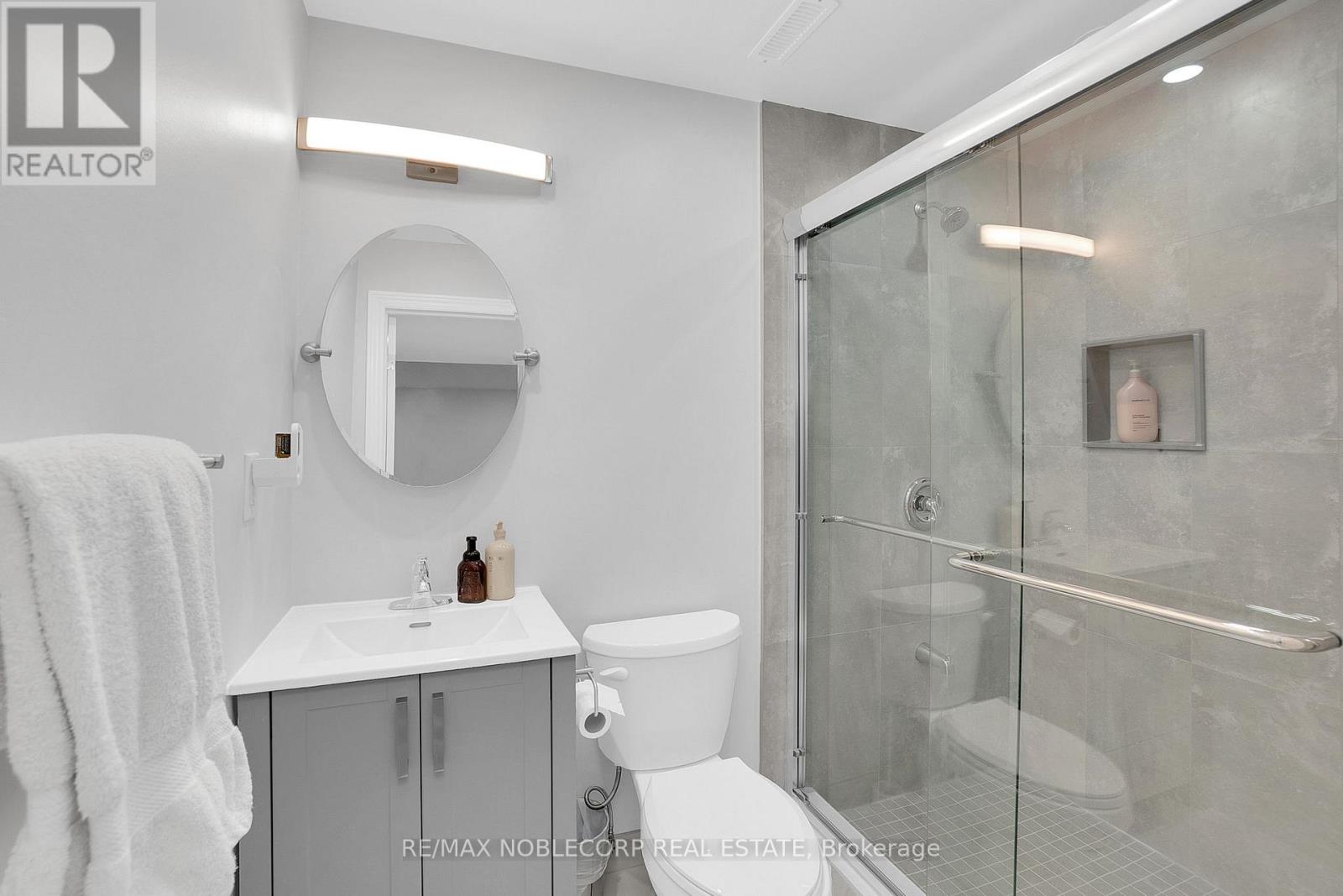 92 Water Garden Lane, Vaughan, Ontario  L4H 1N5 - Photo 28 - N12518360