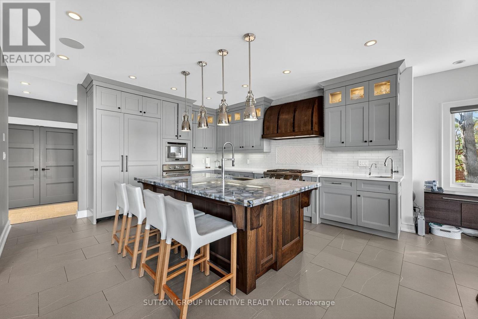 44-46 Gray Lane, Barrie, Ontario  L4N 7T1 - Photo 19 - S12518308