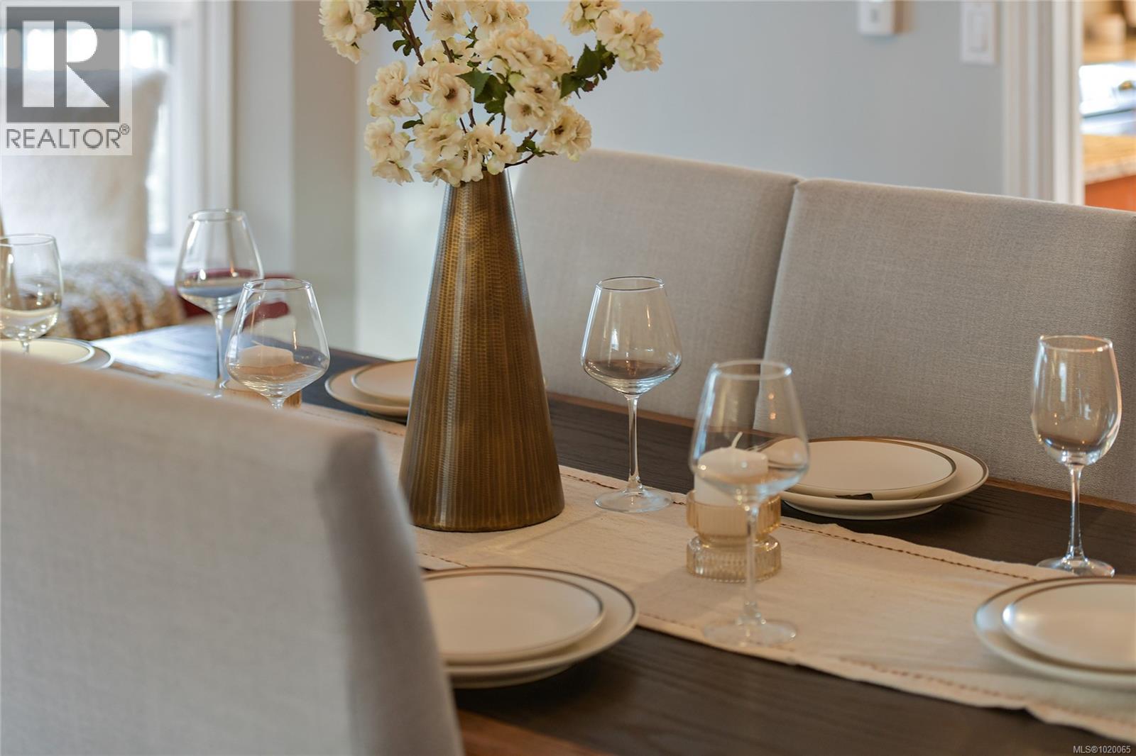 4259 Westervelt Pl, Saanich, British Columbia  V8X 5C1 - Photo 10 - 1020065