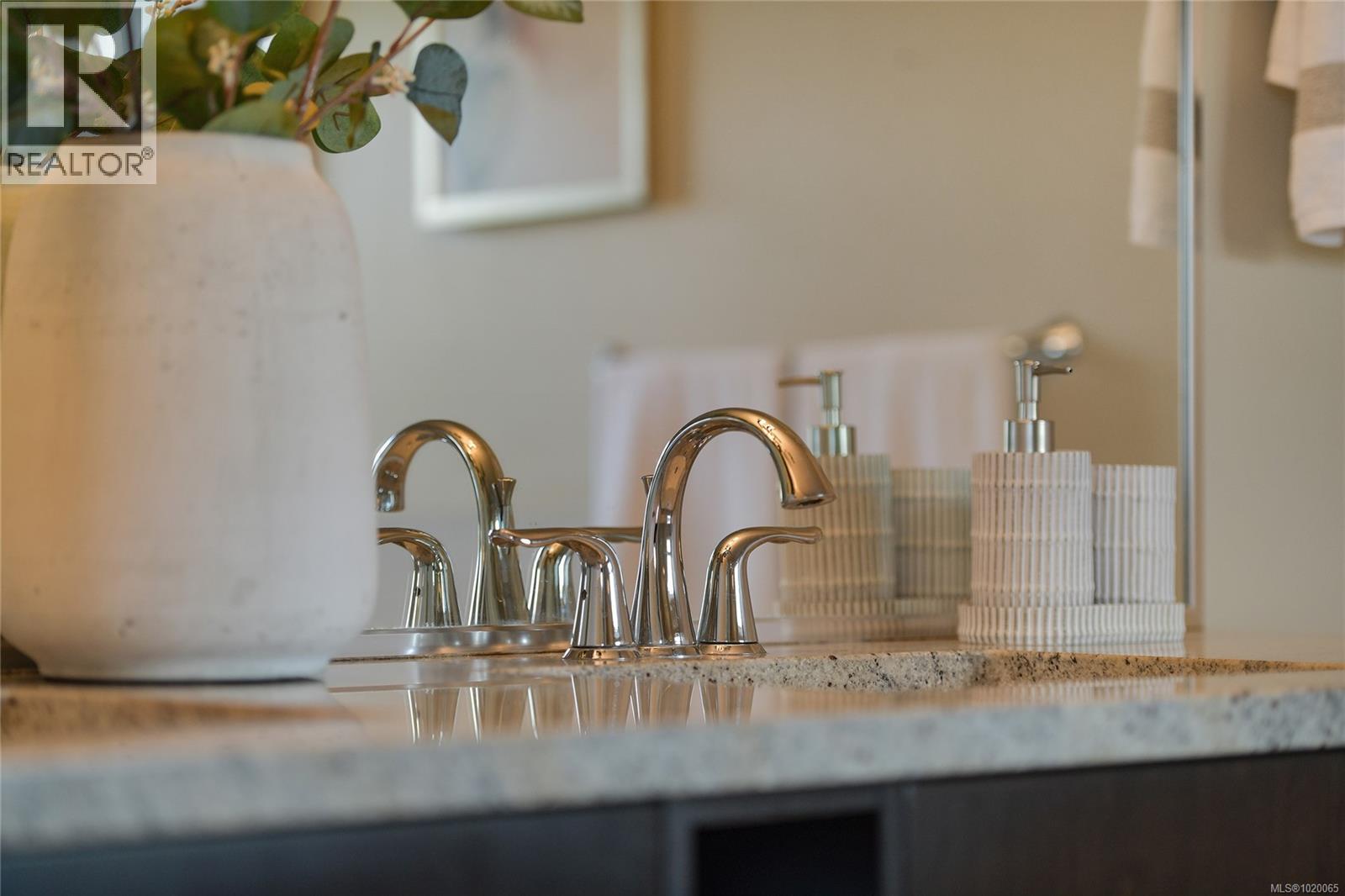 4259 Westervelt Pl, Saanich, British Columbia  V8X 5C1 - Photo 27 - 1020065