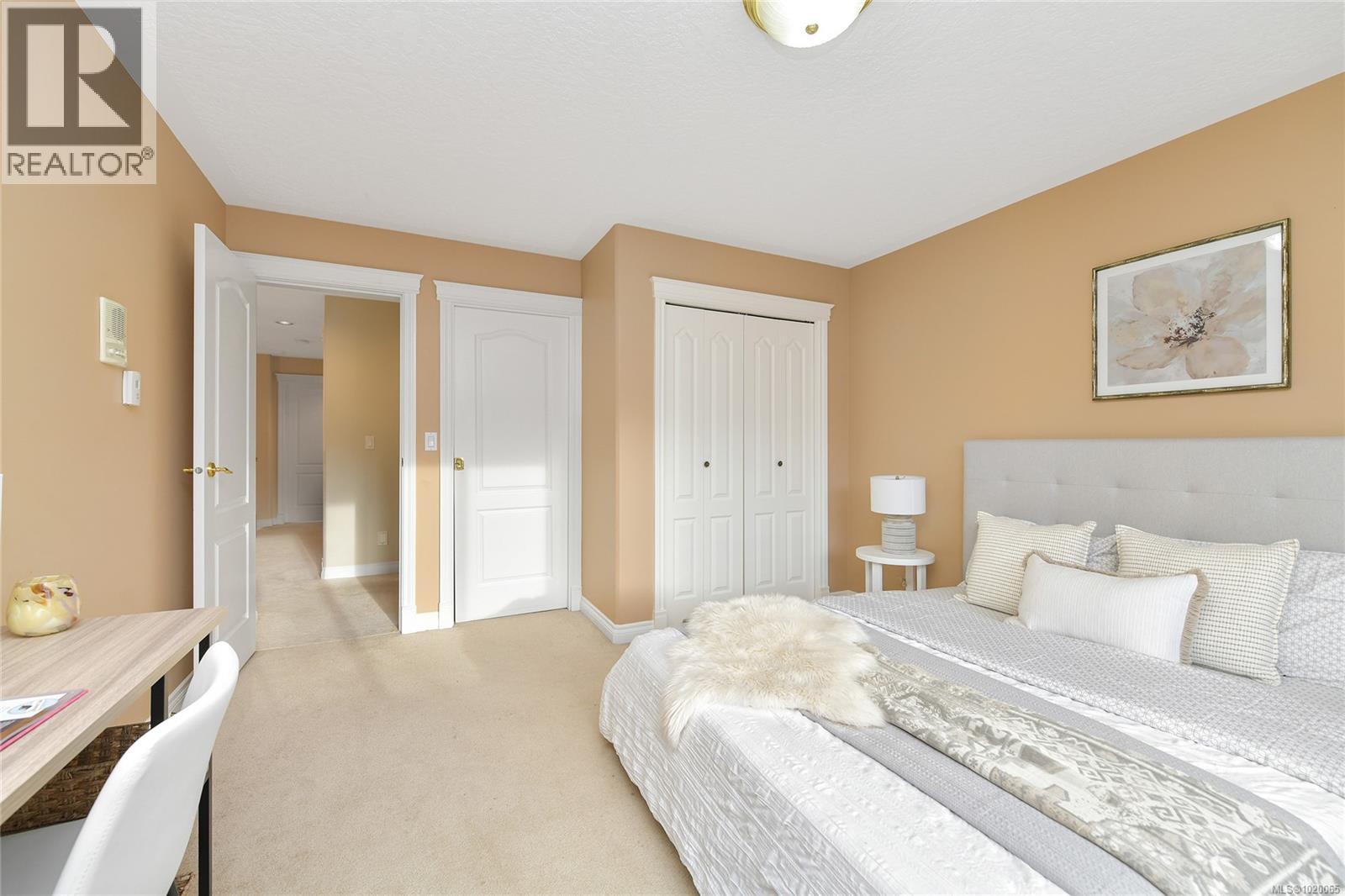 4259 Westervelt Pl, Saanich, British Columbia  V8X 5C1 - Photo 37 - 1020065