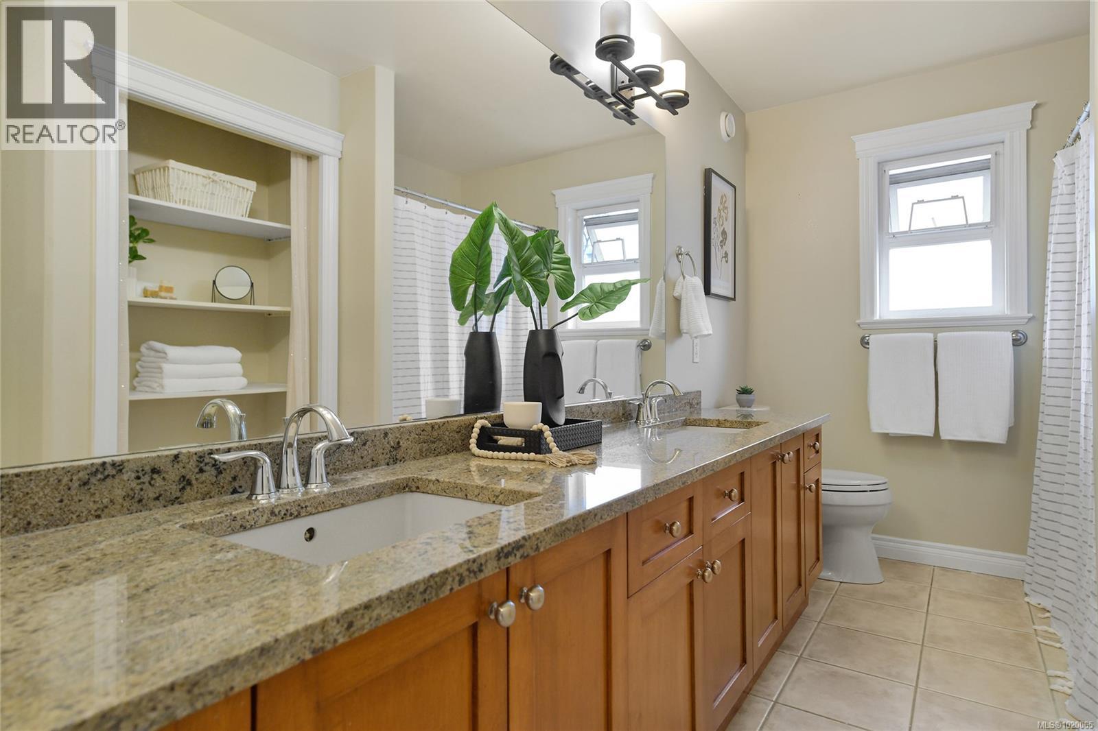 4259 Westervelt Pl, Saanich, British Columbia  V8X 5C1 - Photo 38 - 1020065