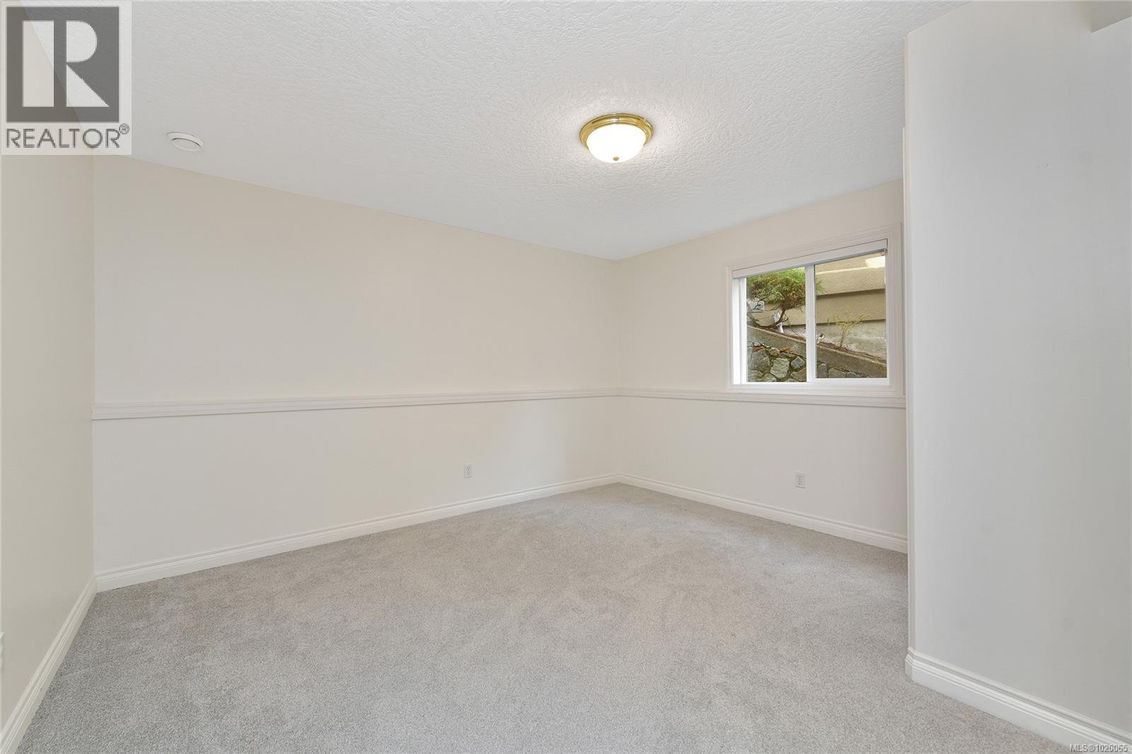 4259 Westervelt Pl, Saanich, British Columbia  V8X 5C1 - Photo 43 - 1020065