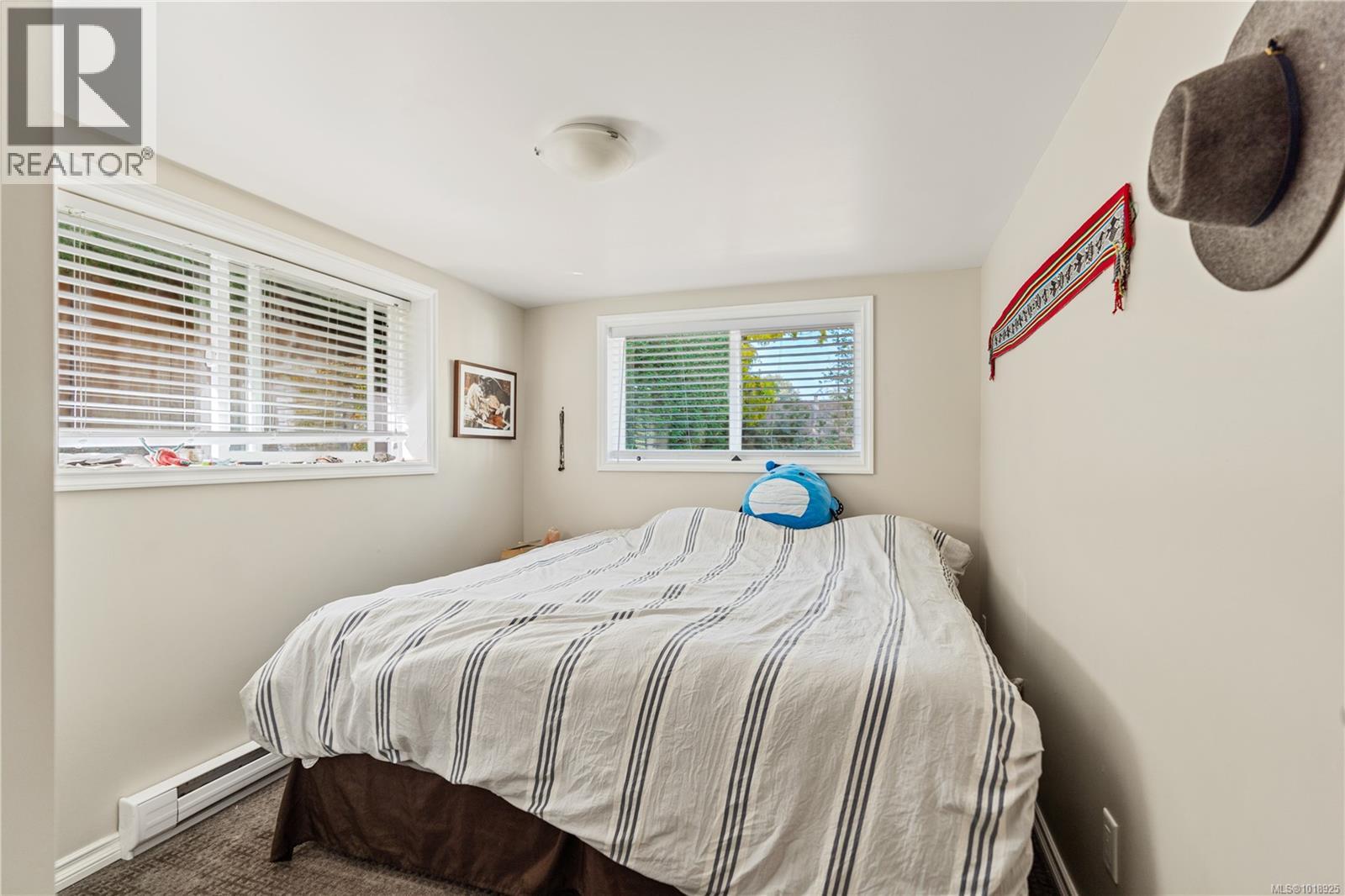 1468 Stroud Rd, Victoria, British Columbia  V8T 2K9 - Photo 15 - 1018925