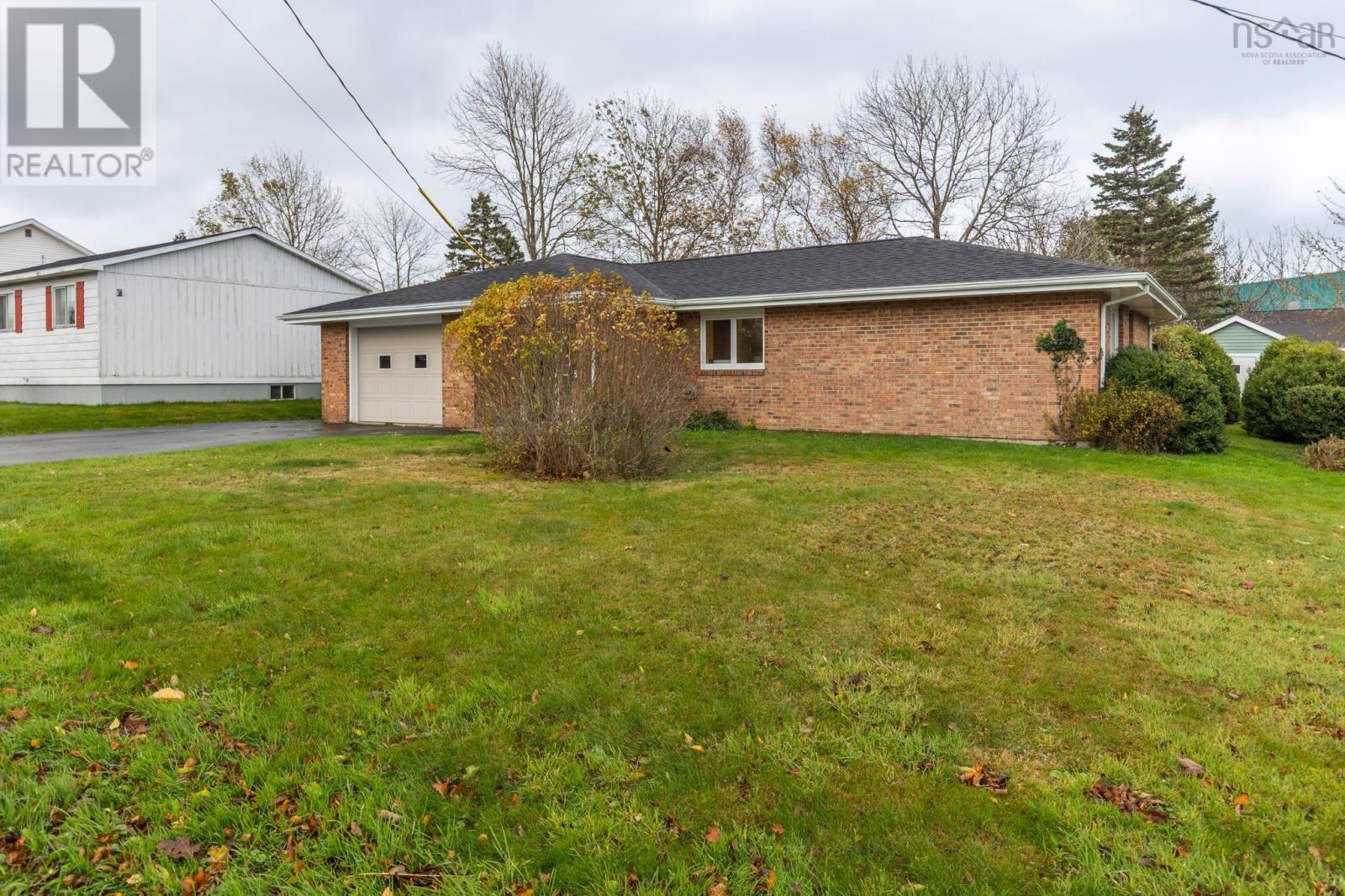 57 Porter Street, Yarmouth, Nova Scotia  B5A 2Y8 - Photo 26 - 202527449