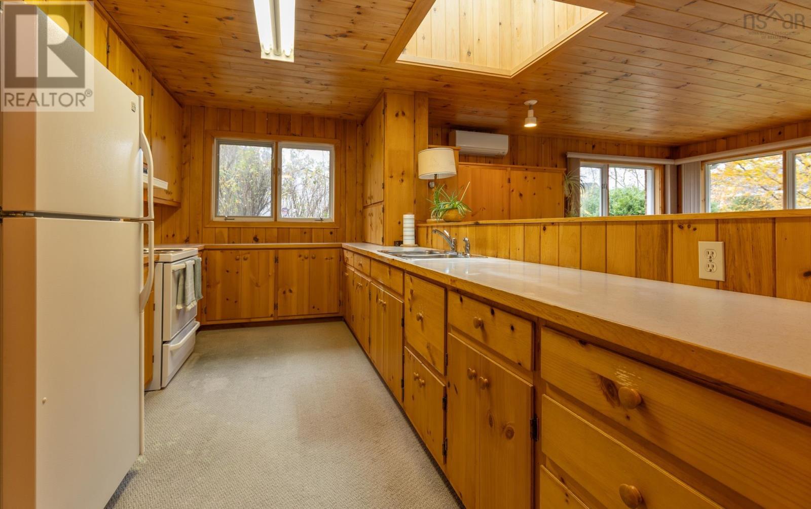 57 Porter Street, Yarmouth, Nova Scotia  B5A 2Y8 - Photo 9 - 202527449