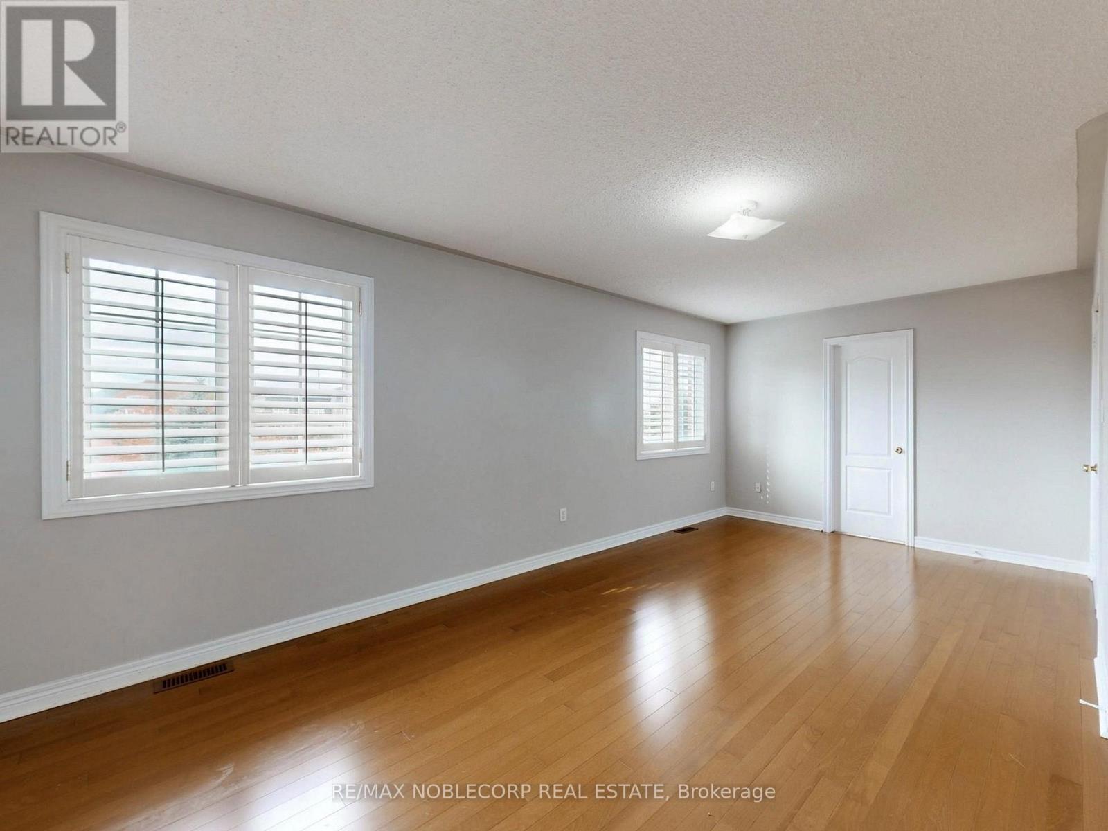 28 Laurentide Crescent, Brampton, Ontario  L6P 1Y4 - Photo 17 - W12518314