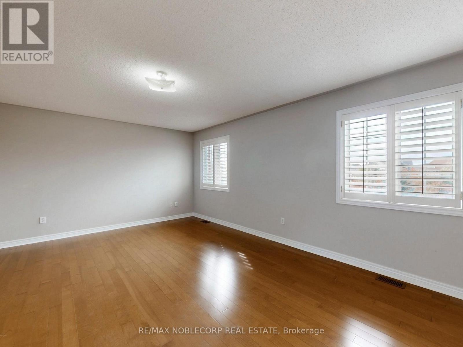 28 Laurentide Crescent, Brampton, Ontario  L6P 1Y4 - Photo 18 - W12518314