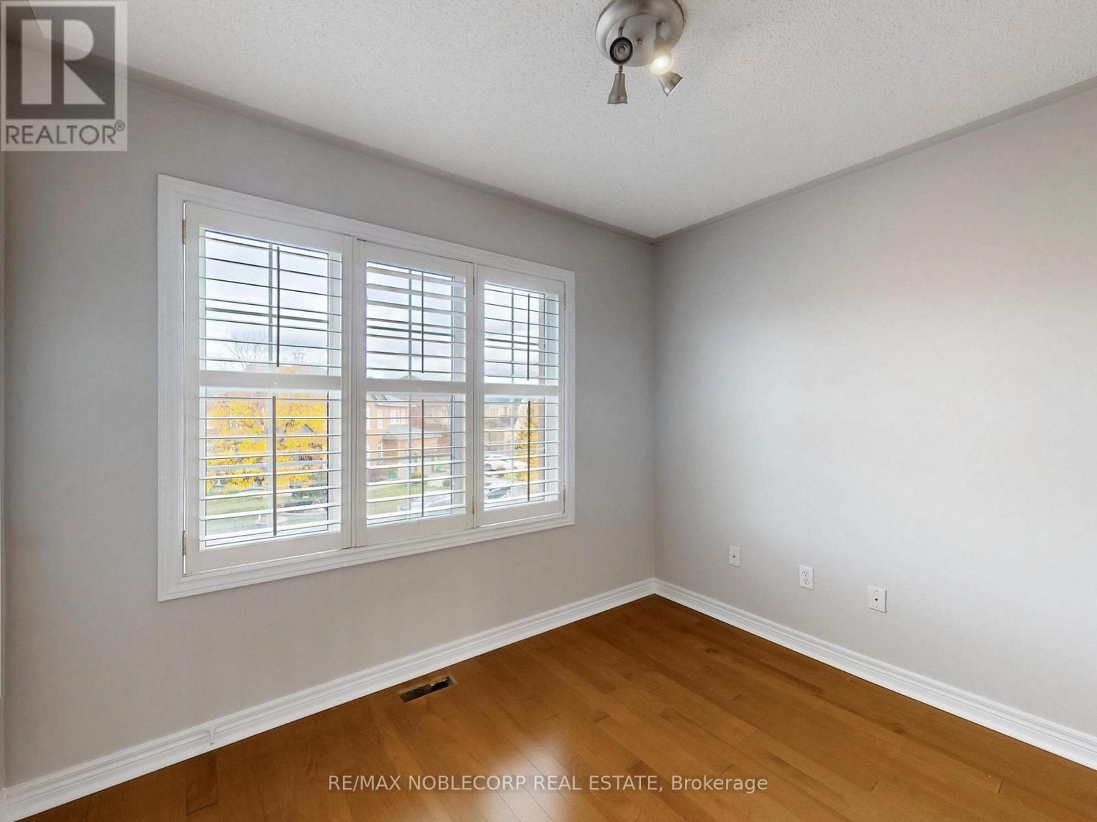 28 Laurentide Crescent, Brampton, Ontario  L6P 1Y4 - Photo 30 - W12518314