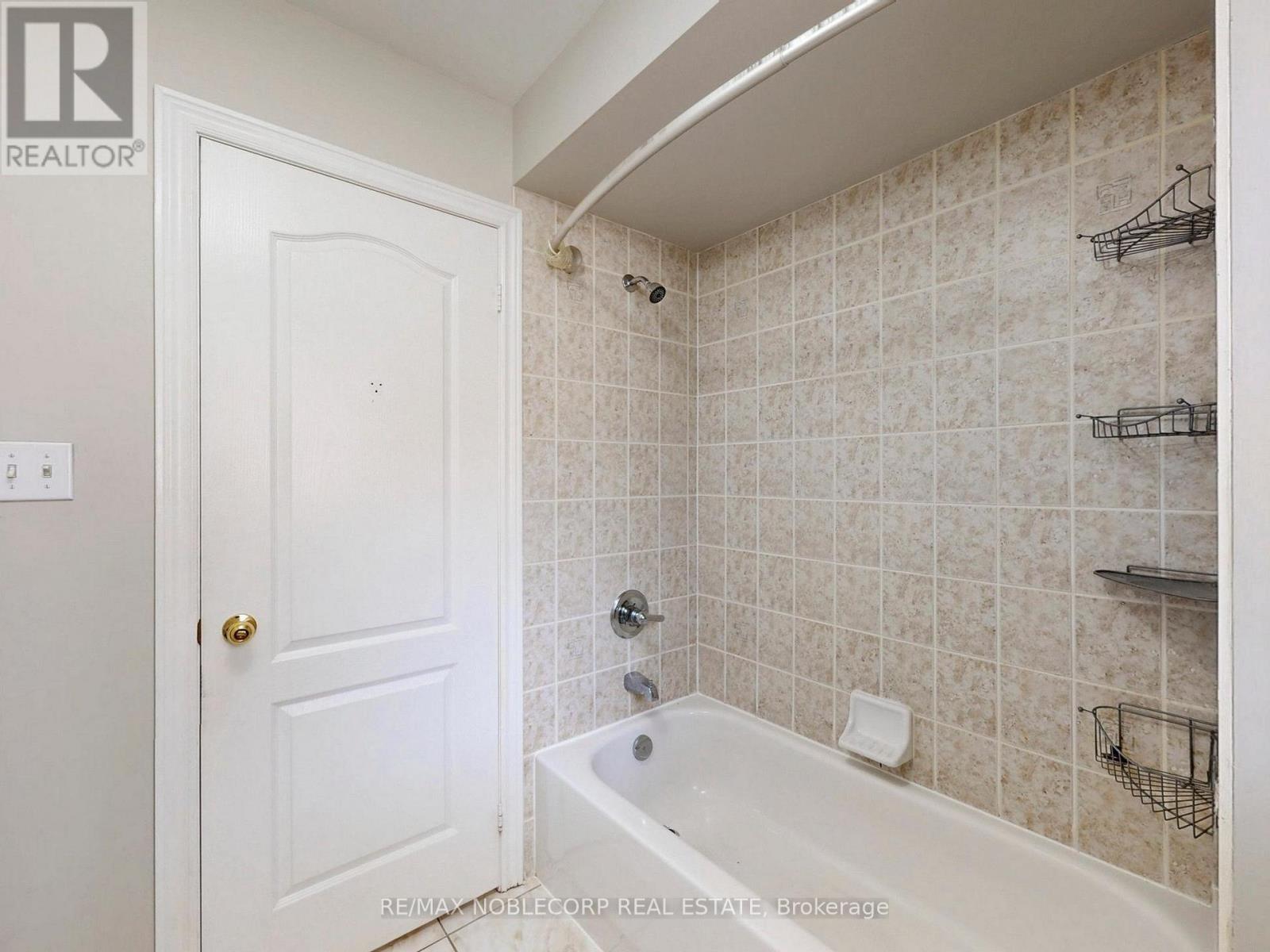 28 Laurentide Crescent, Brampton, Ontario  L6P 1Y4 - Photo 33 - W12518314